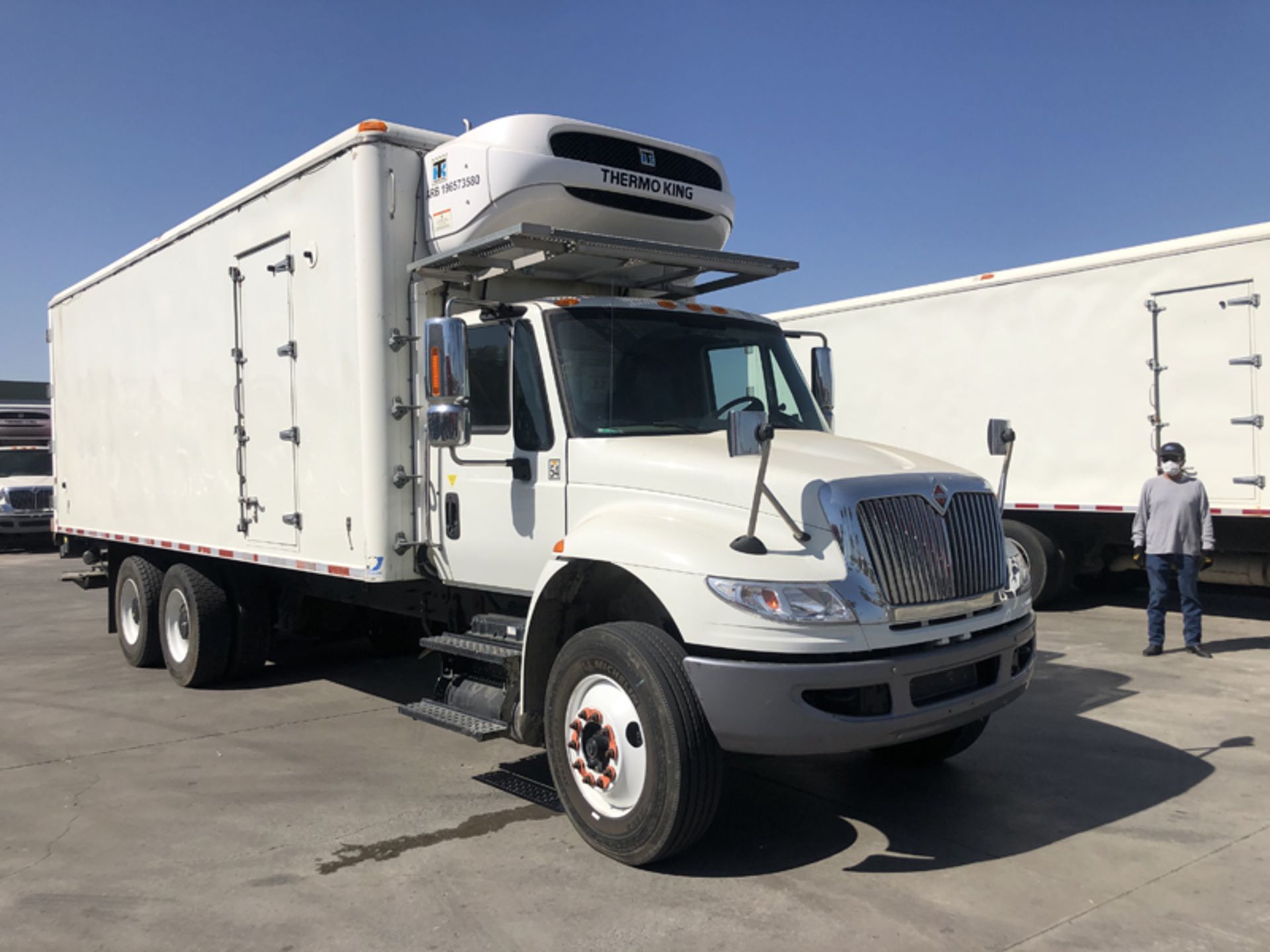 2018 INTERNATIONAL 4400 SBA 6X4 REFRIGERATED BOX TRUCK VIN#: 1HTMSTAR5JH048996, Approx Miles: 23006,