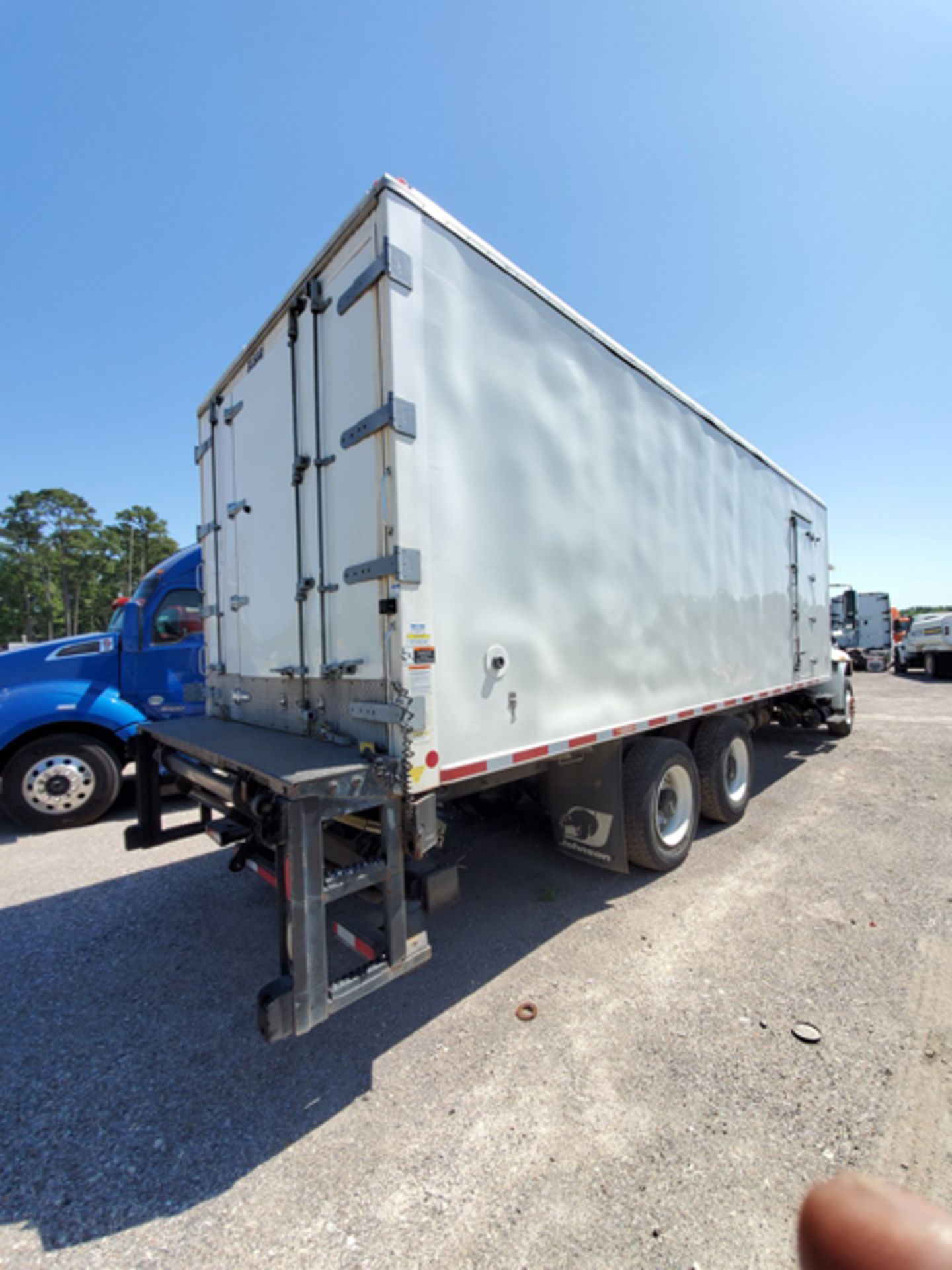 2018 INTERNATIONAL 4400 SBA 6X4 REFRIGERATED BOX TRUCK VIN#: 1HTMSTAR5JH529833, Approx Miles: 26232, - Image 3 of 9