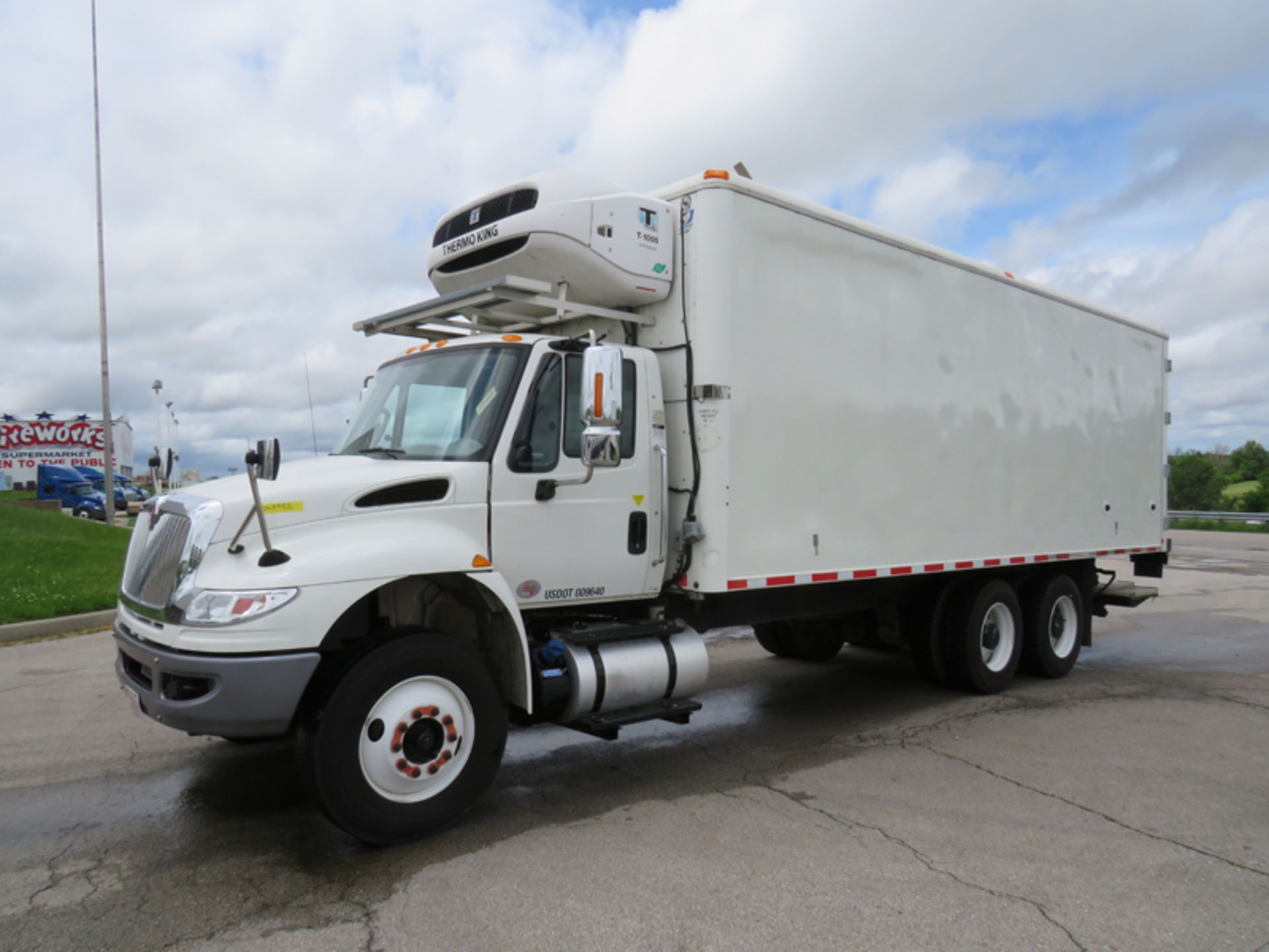 2018 INTERNATIONAL 4400 SBA 6X4 REFRIGERATED BOX TRUCK VIN#: 1HTMSTAR2JH048955, Approx Miles: 44630,