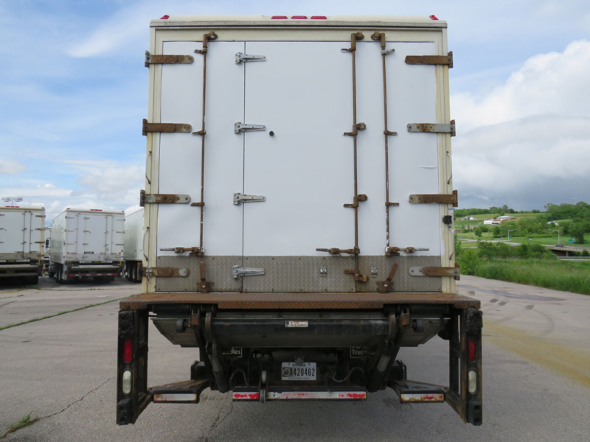 2018 INTERNATIONAL 4400 SBA 6X4 REFRIGERATED BOX TRUCK VIN#: 1HTMSTAR9JH529625, Approx Miles: 40834, - Image 4 of 9