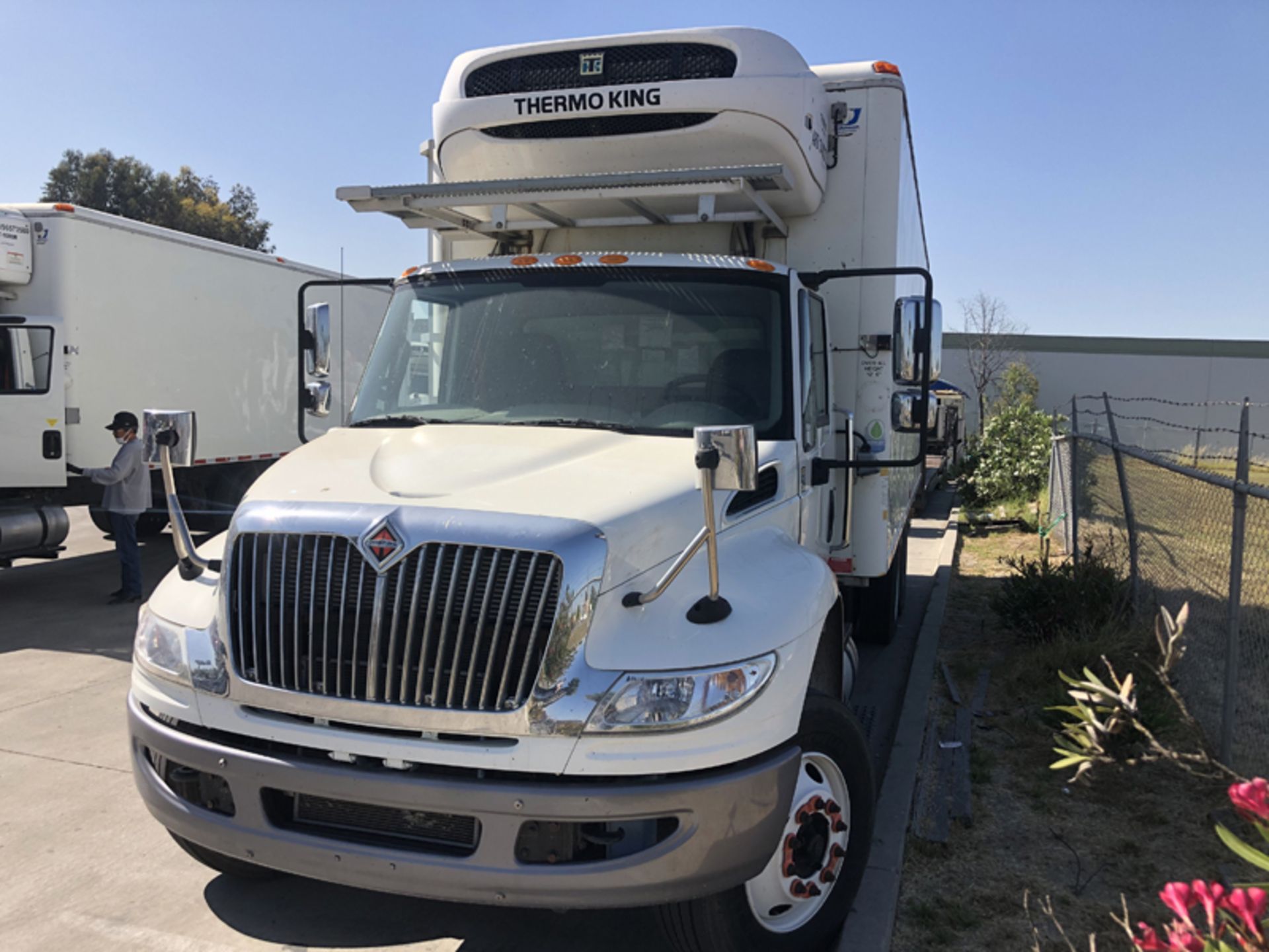 2018 INTERNATIONAL 4400 SBA 6X4 REFRIGERATED BOX TRUCK VIN#: 1HTMSTAR9JH529544, Approx Miles: 38800,