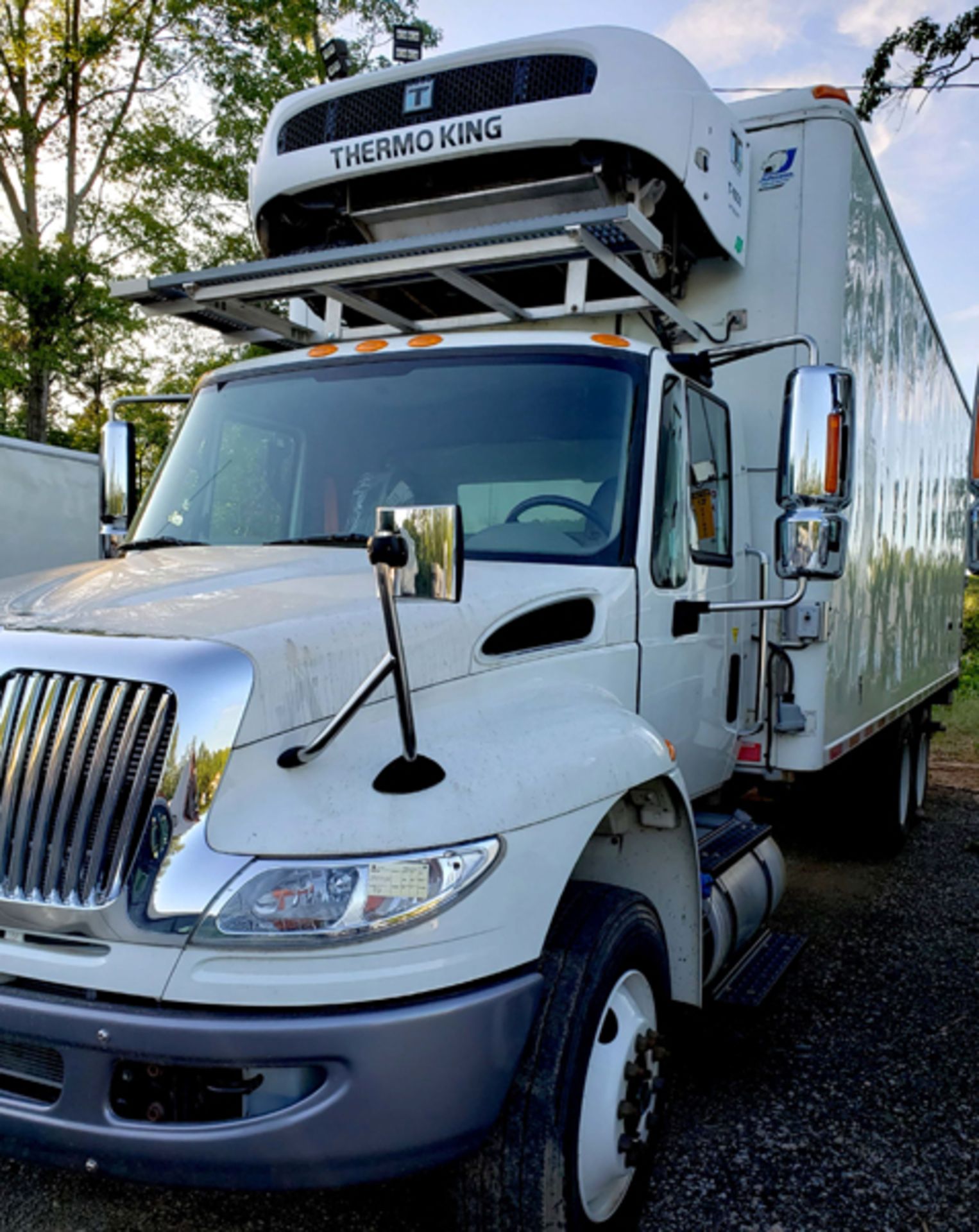 2018 INTERNATIONAL 4400 SBA 6X4 REFRIGERATED BOX TRUCK VIN#: 1HTMSTAR1JH049028, Approx Miles: 29516,