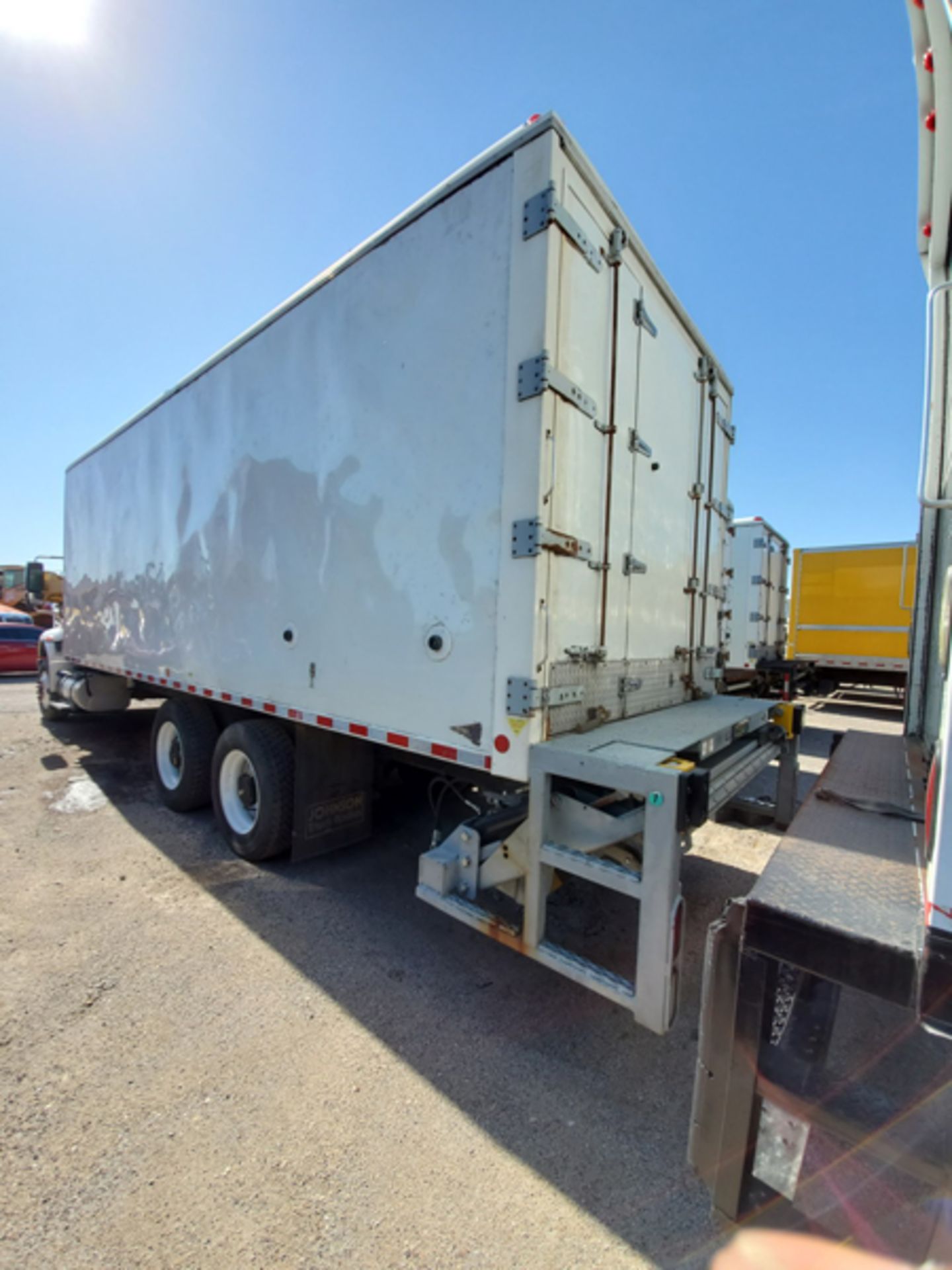 2018 INTERNATIONAL 4400 SBA 6X4 REFRIGERATED BOX TRUCK VIN#: 1HTMSTAR6JH529758, Approx Miles: 42969, - Image 4 of 9