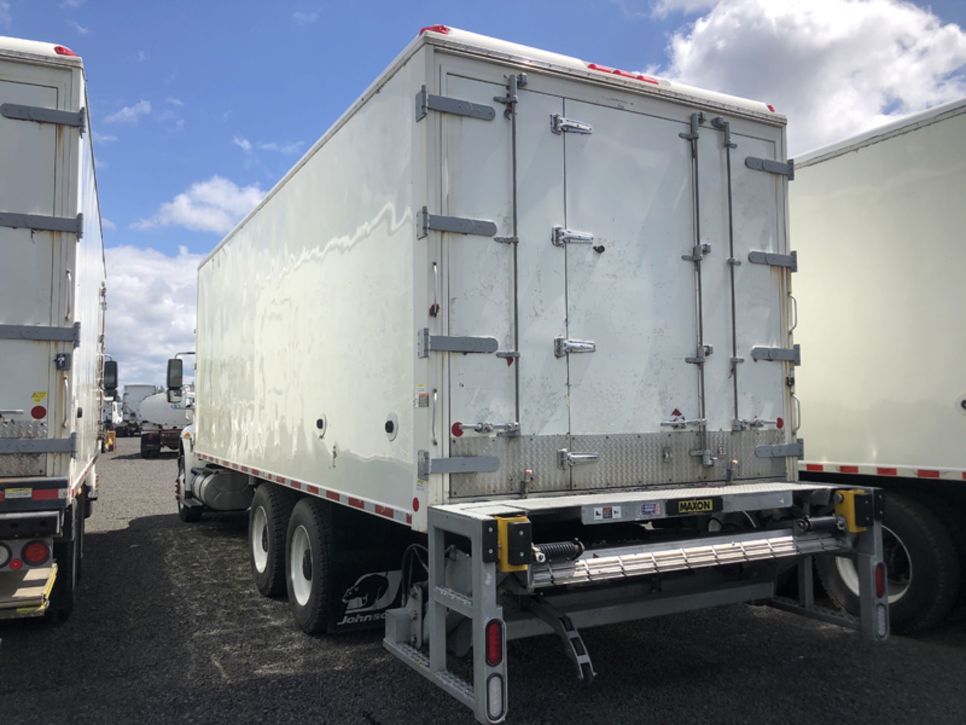 2018 INTERNATIONAL 4400 SBA 6X4 REFRIGERATED BOX TRUCK VIN#: 1HTMSTAR6JH529839, Approx Miles: 36496, - Image 5 of 12
