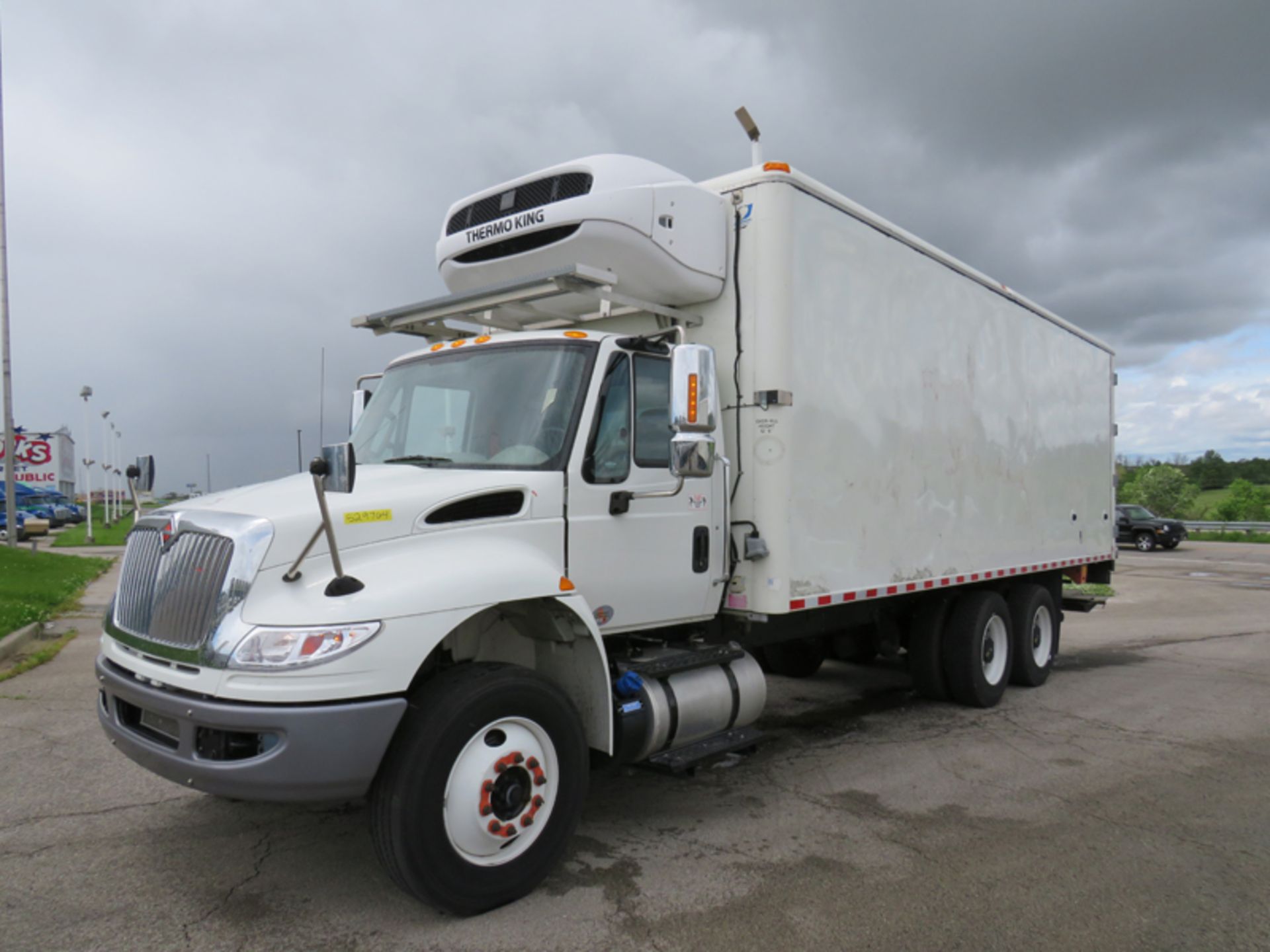 2018 INTERNATIONAL 4400 SBA 6X4 REFRIGERATED BOX TRUCK VIN#: 1HTMSTAR1JH529764, Approx Miles: 42060,