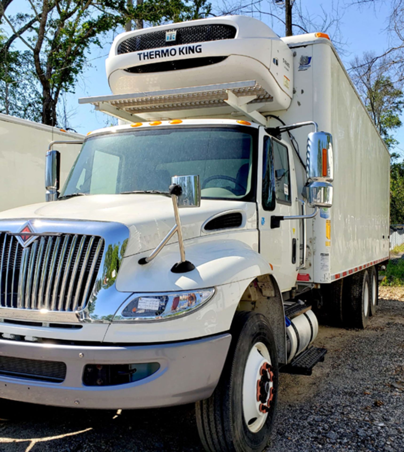 2018 INTERNATIONAL 4400 SBA 6X4 REFRIGERATED BOX TRUCK VIN#: 1HTMSTAR9JH048984, Approx Miles: 23804,