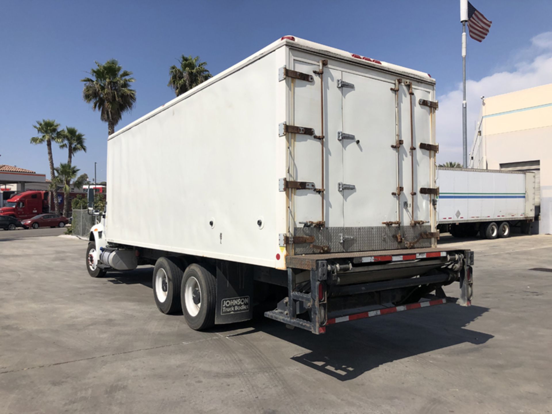 2018 INTERNATIONAL 4400 SBA 6X4 REFRIGERATED BOX TRUCK VIN#: 1HTMSTAR2JH529630, Approx Miles: 31958, - Image 7 of 10