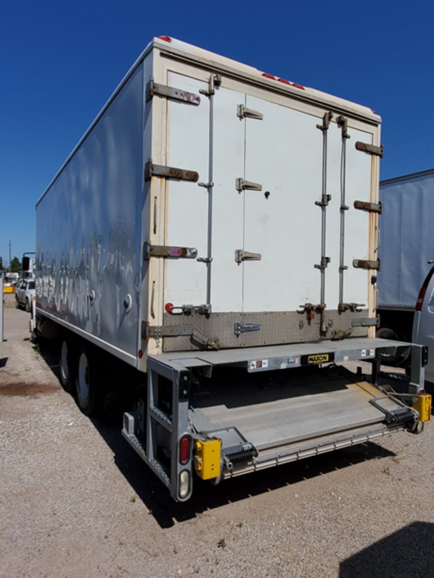 2018 INTERNATIONAL 4400 SBA 6X4 REFRIGERATED BOX TRUCK VIN#: 1HTMSTAR3JH529622, Approx Miles: 60584, - Image 4 of 8