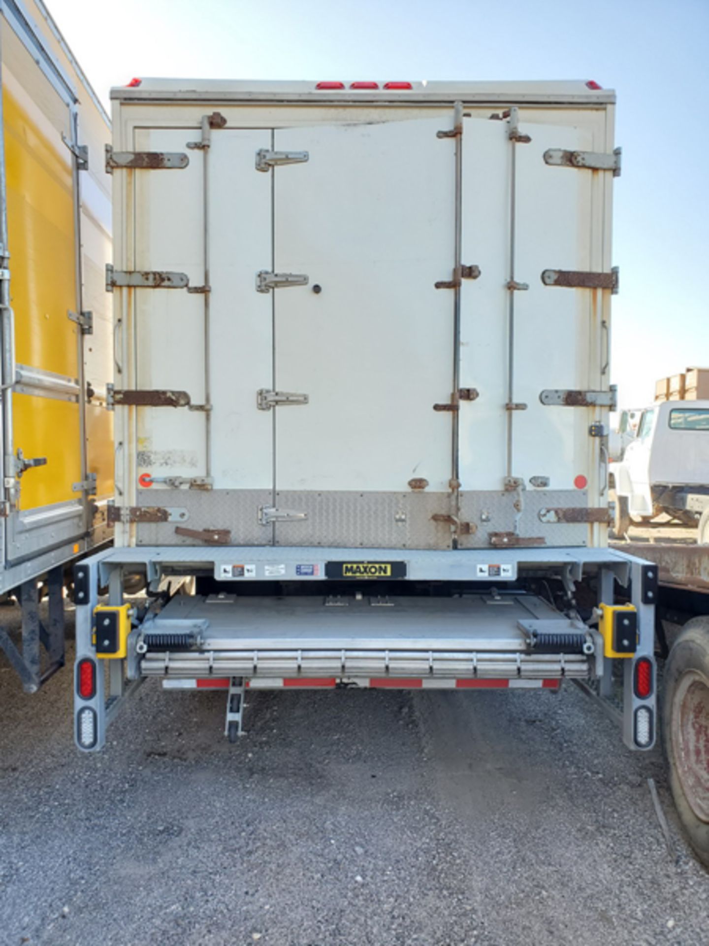2018 INTERNATIONAL 4400 SBA 6X4 REFRIGERATED BOX TRUCK VIN#: 1HTMSTAR0JH529612, Approx Miles: 65918, - Image 3 of 8