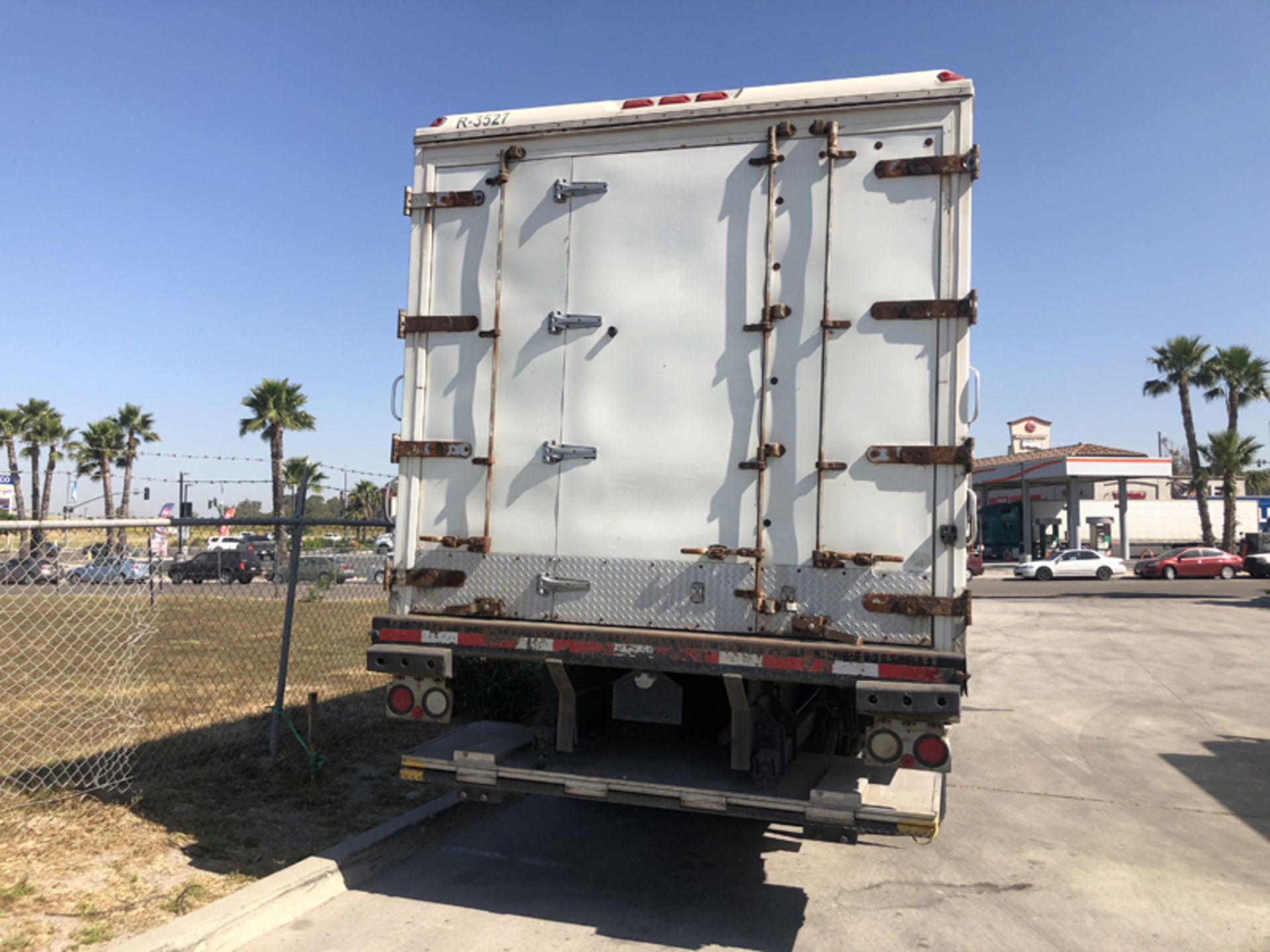 2018 INTERNATIONAL 4400 SBA 6X4 REFRIGERATED BOX TRUCK VIN#: 1HTMSTAR9JH529544, Approx Miles: 38800, - Image 5 of 10