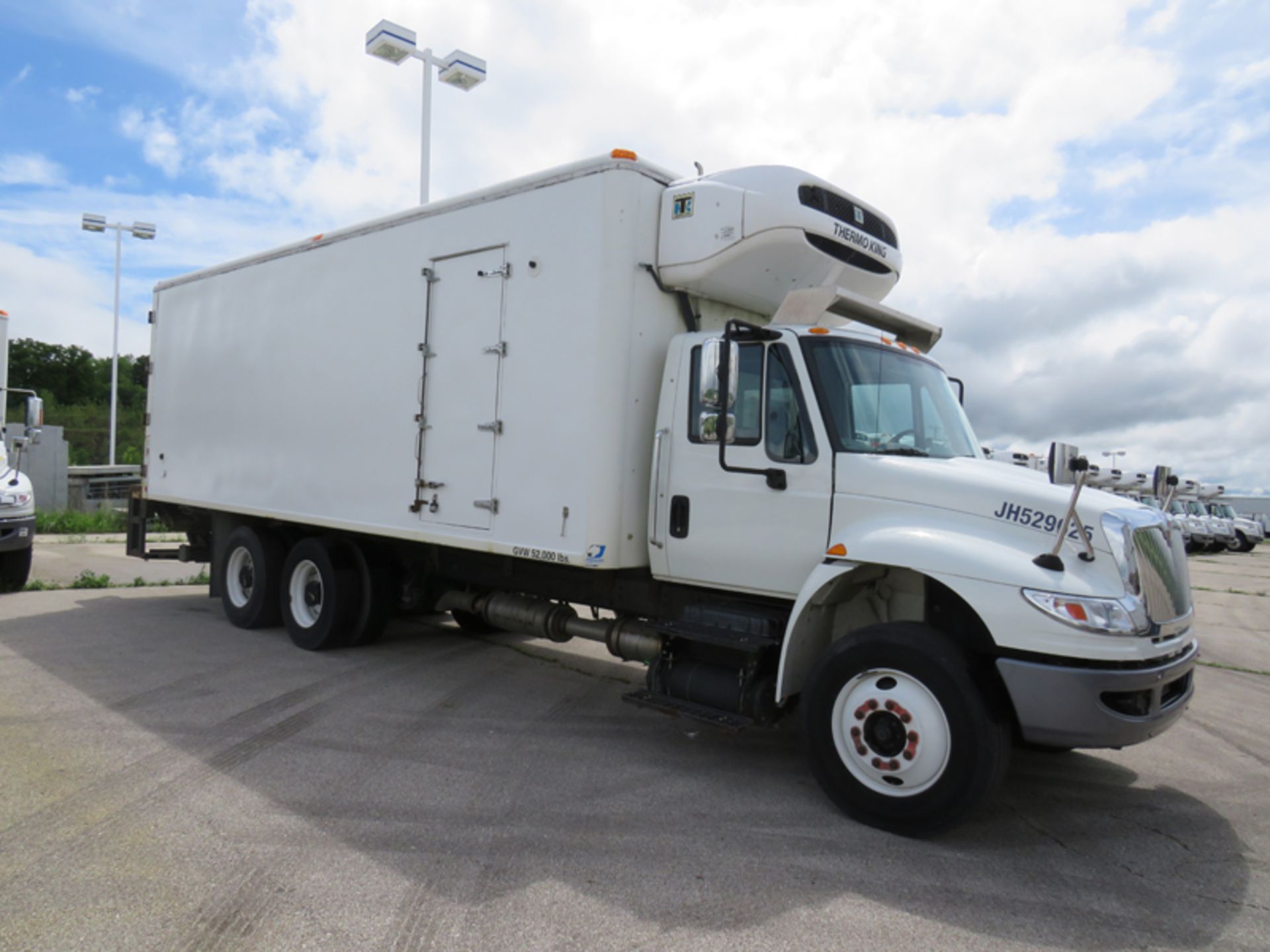 2018 INTERNATIONAL 4400 SBA 6X4 REFRIGERATED BOX TRUCK VIN#: 1HTMSTAR9JH529625, Approx Miles: 40834, - Image 3 of 9