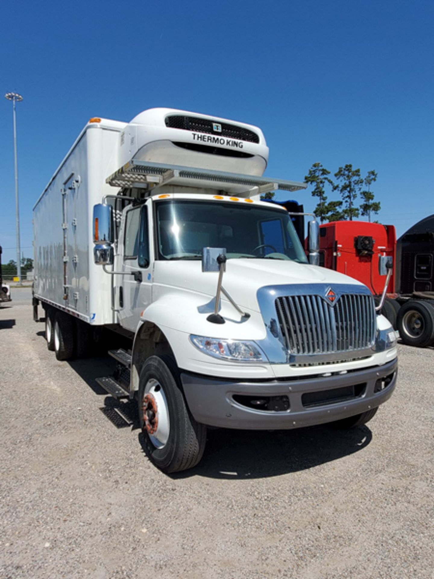 2018 INTERNATIONAL 4400 SBA 6X4 REFRIGERATED BOX TRUCK VIN#: 1HTMSTAR5JH529833, Approx Miles: 26232, - Image 2 of 9