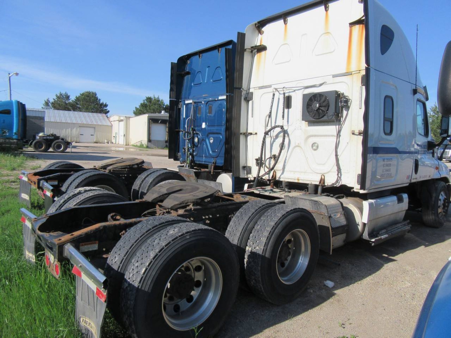 2012 Freightliner Cascadia-CA125 Tractor - Image 4 of 9