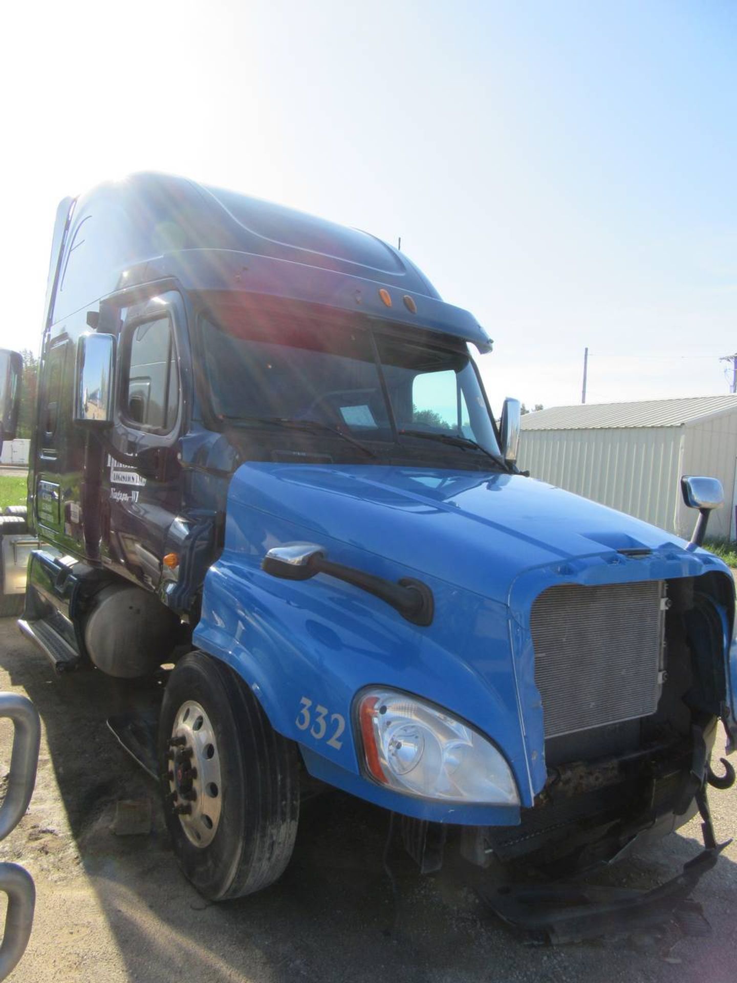 2011 Freightliner Cascadia-CA125 Tractor - Image 3 of 8