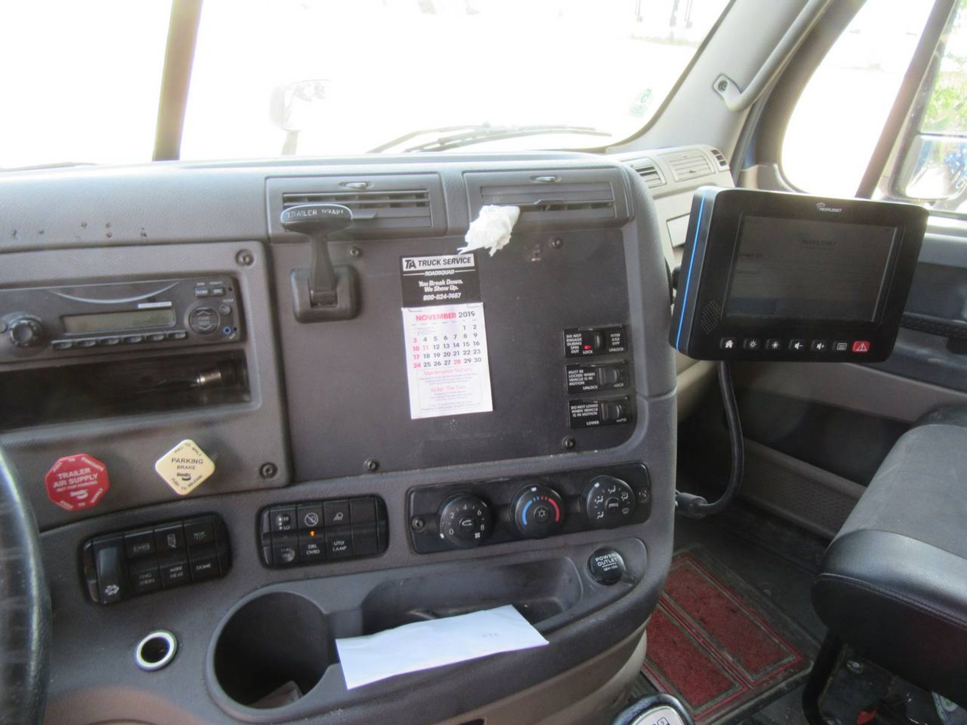 2011 Freightliner Cascadia-CA125 Tractor - Image 9 of 10