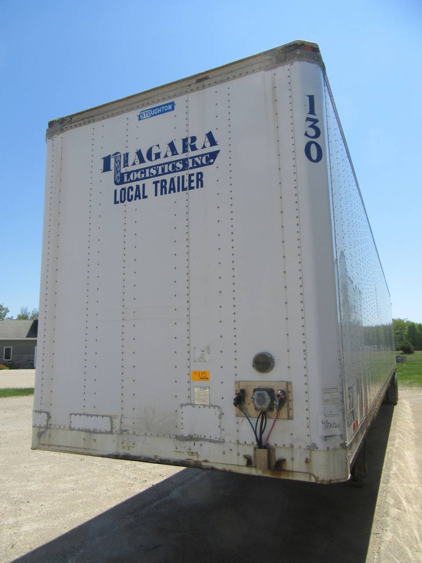 2005 Stoughton AVW-535T-S-C-AR 53' Dry Box Van Trailer