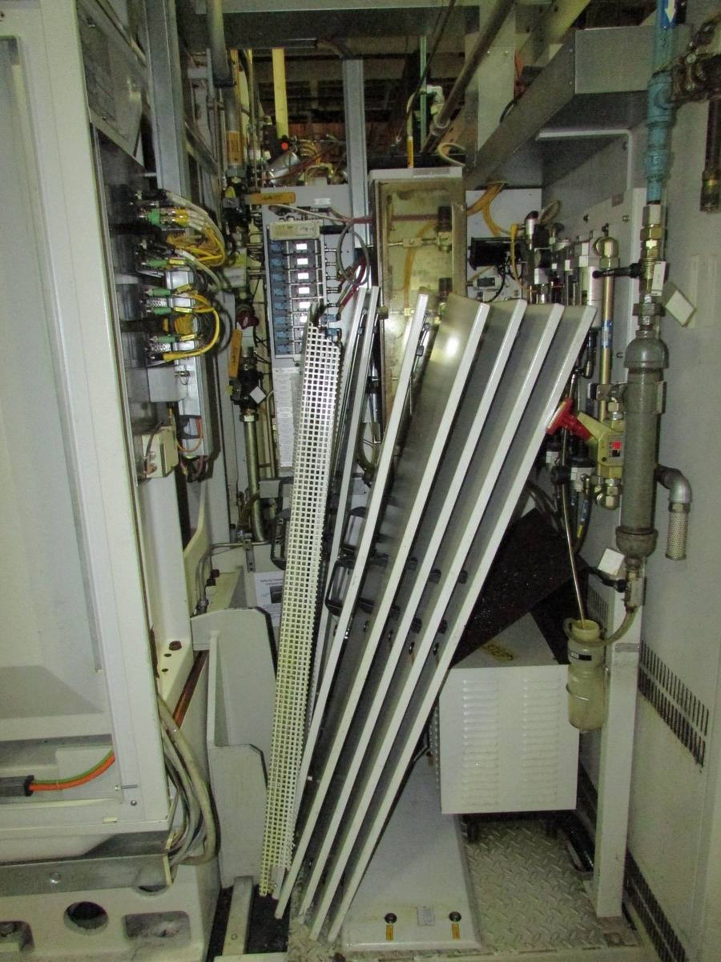 2005 Ex-Cell-O XS 211 Horizontal CNC Machining Center - Image 2 of 16