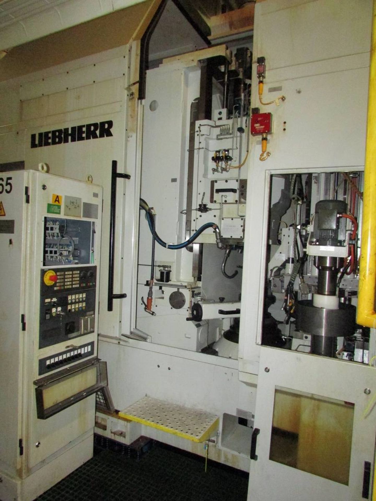 2007 Liebherr LFS 220 CNC Gear Shaping Machine