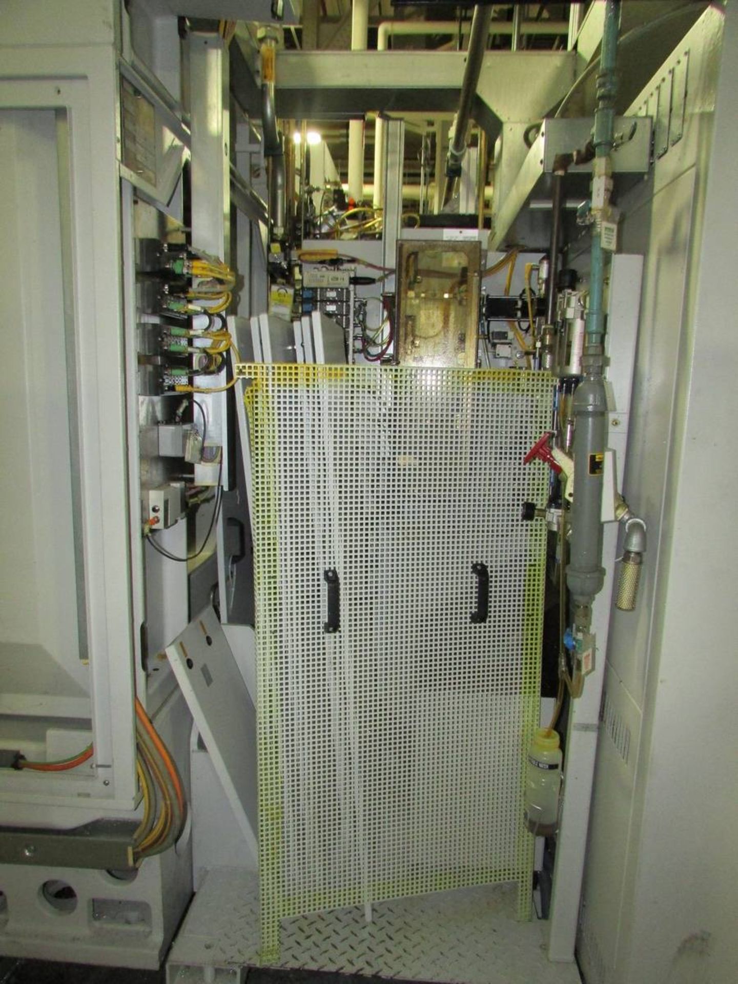 2006 Ex-Cell-O XS 211 Horizontal CNC Machining Center - Image 2 of 17