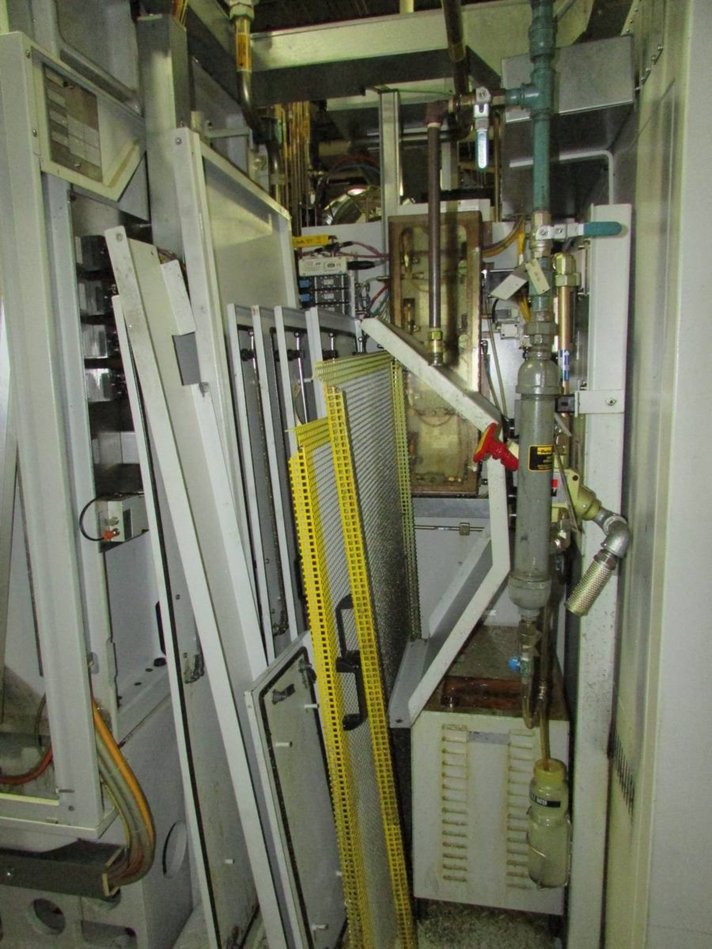 2006 Ex-Cell-O XS 211 Horizontal CNC Machining Center - Image 2 of 17