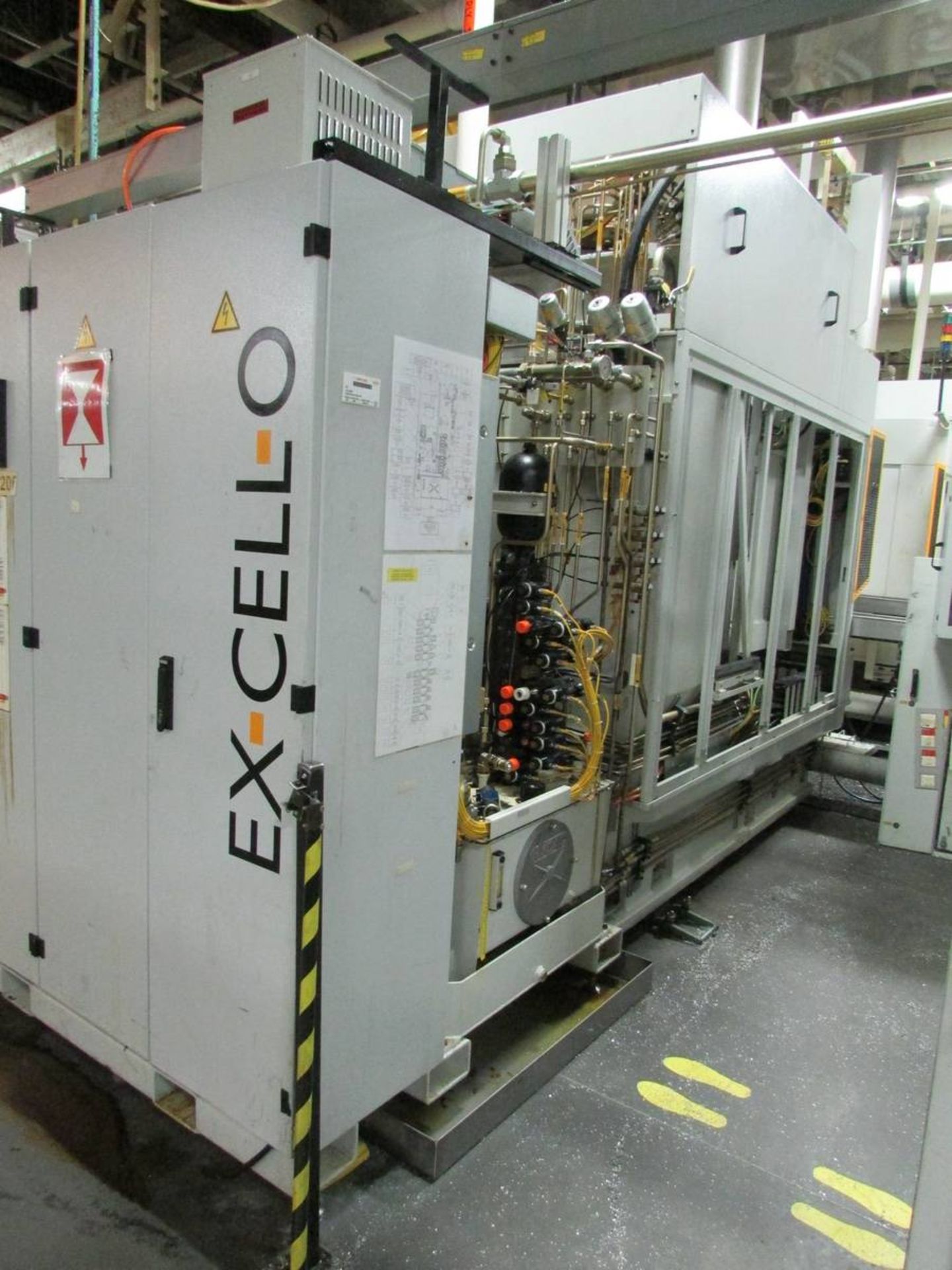 2006 Ex-Cell-O XS 211 Horizontal CNC Machining Center - Image 8 of 16