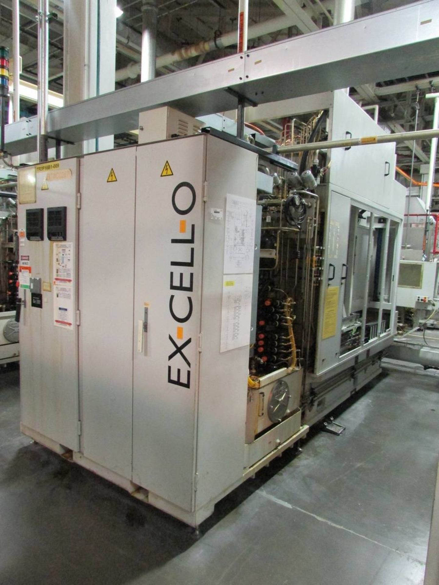 2005 Ex-Cell-O XS 211 Horizontal CNC Machining Center - Image 8 of 17