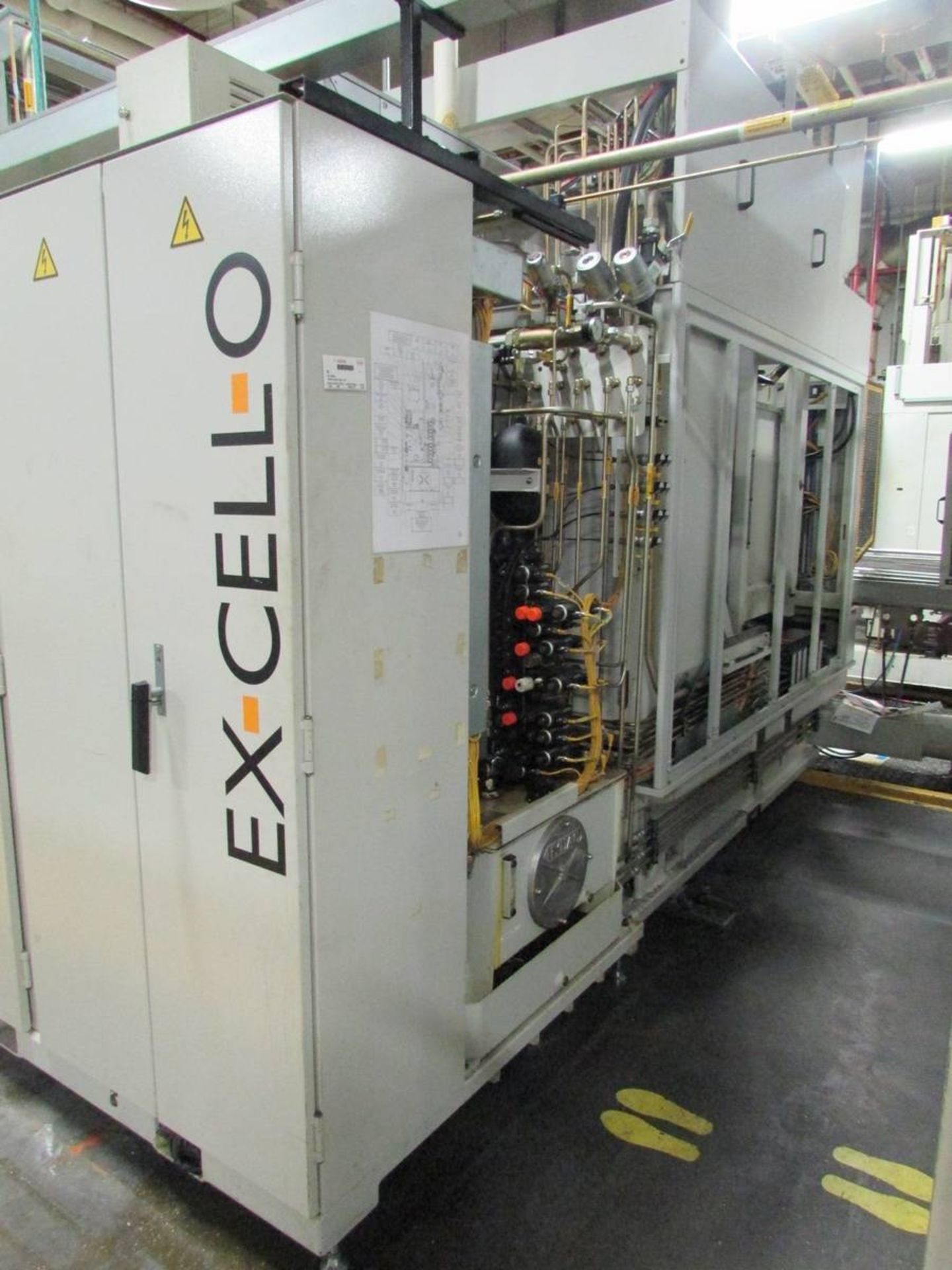 2005 Ex-Cell-O XS 211 Horizontal CNC Machining Center - Image 8 of 16