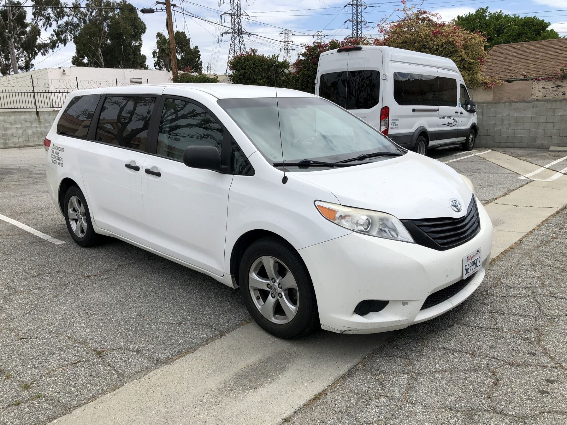 2014 Toyota Sienna L 7-Passenger Minivan, Odometer Read: 197,506 Miles on 5/12/2020, VIN: - Image 3 of 10