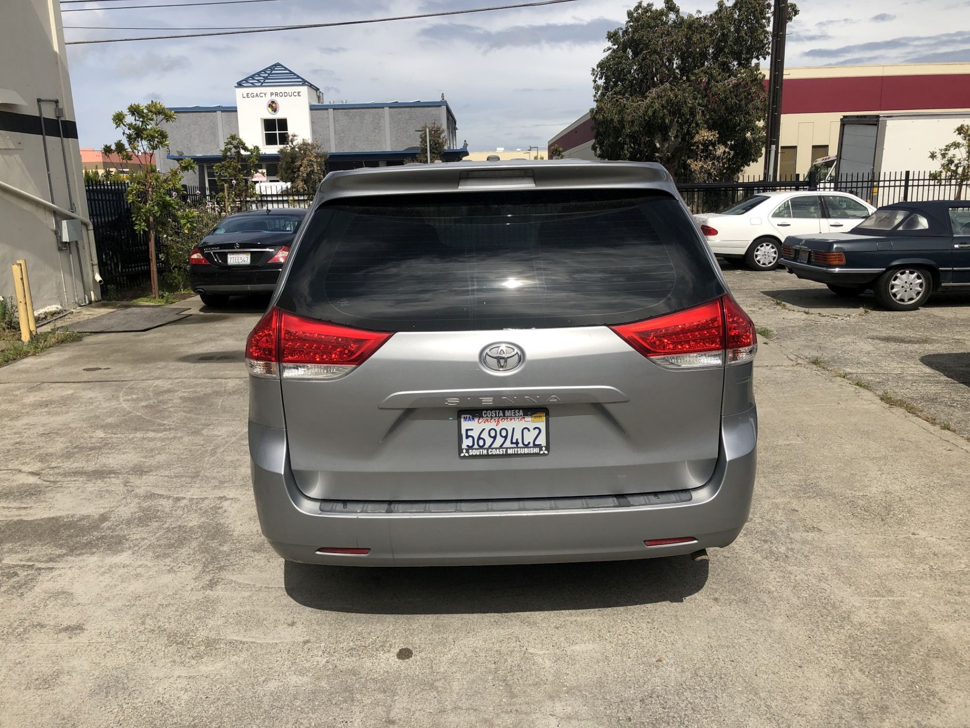 2013 Toyota Sienna L 7-Passenger Minivan, Odometer Read: 220,050 Miles on 5/30/2020, VIN: - Image 5 of 10