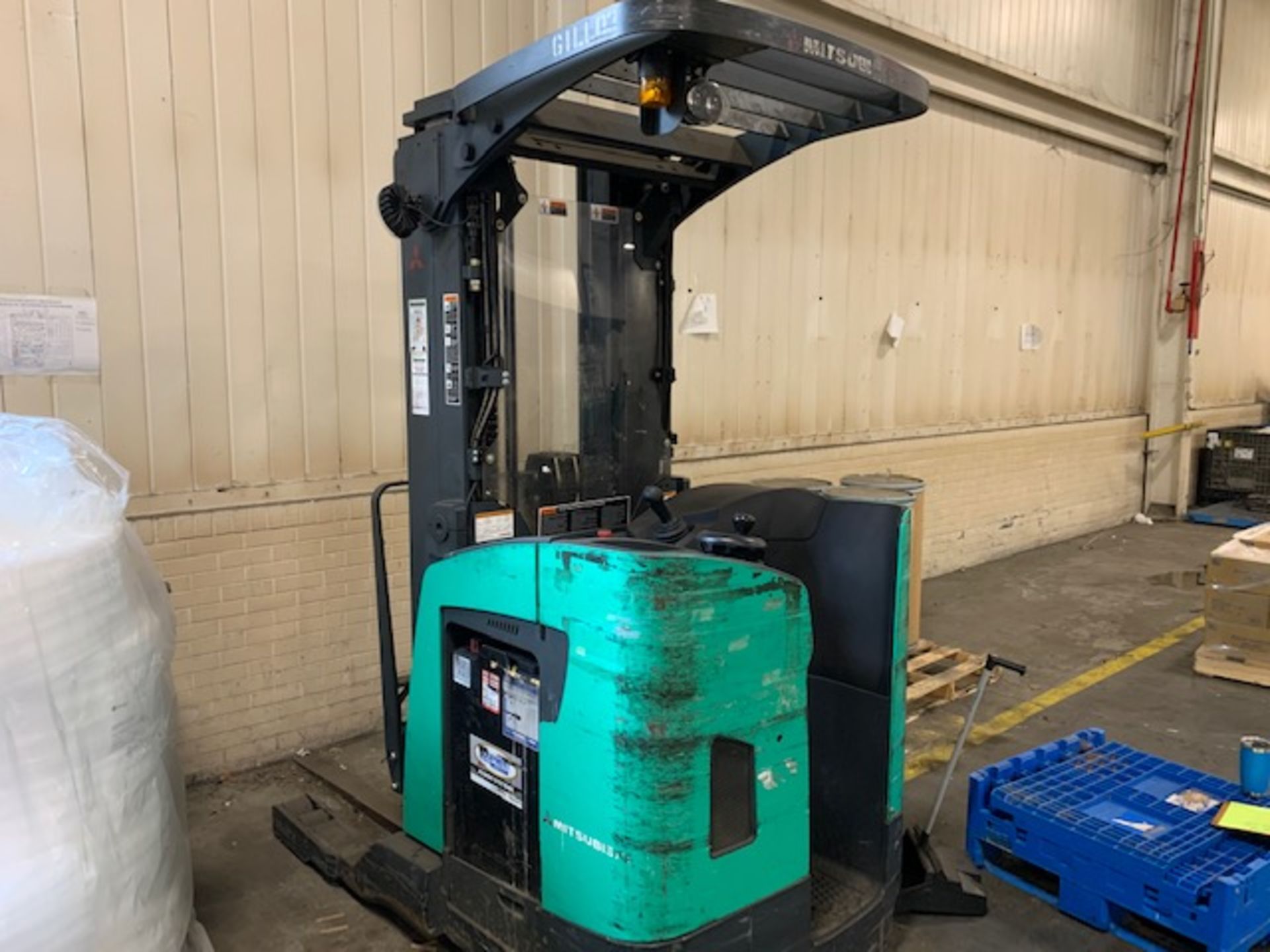 2016 Mitsubishi ESR23N2 Narrow Aisle Forklift