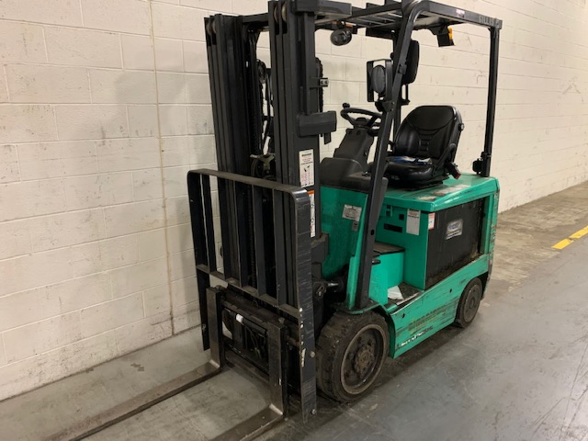 2016 Mitsubishi FBC25N2 Forklift to include Builders Mod