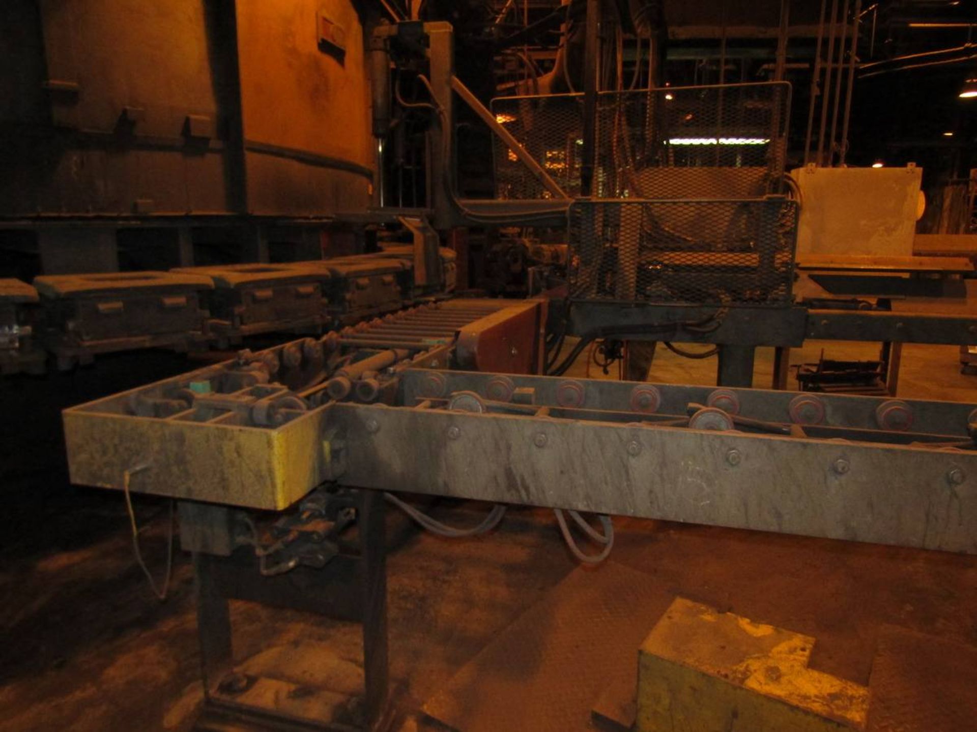 Hunter HV10R 36-Station 3-Level Turn Table Mold Handling System - Image 4 of 8