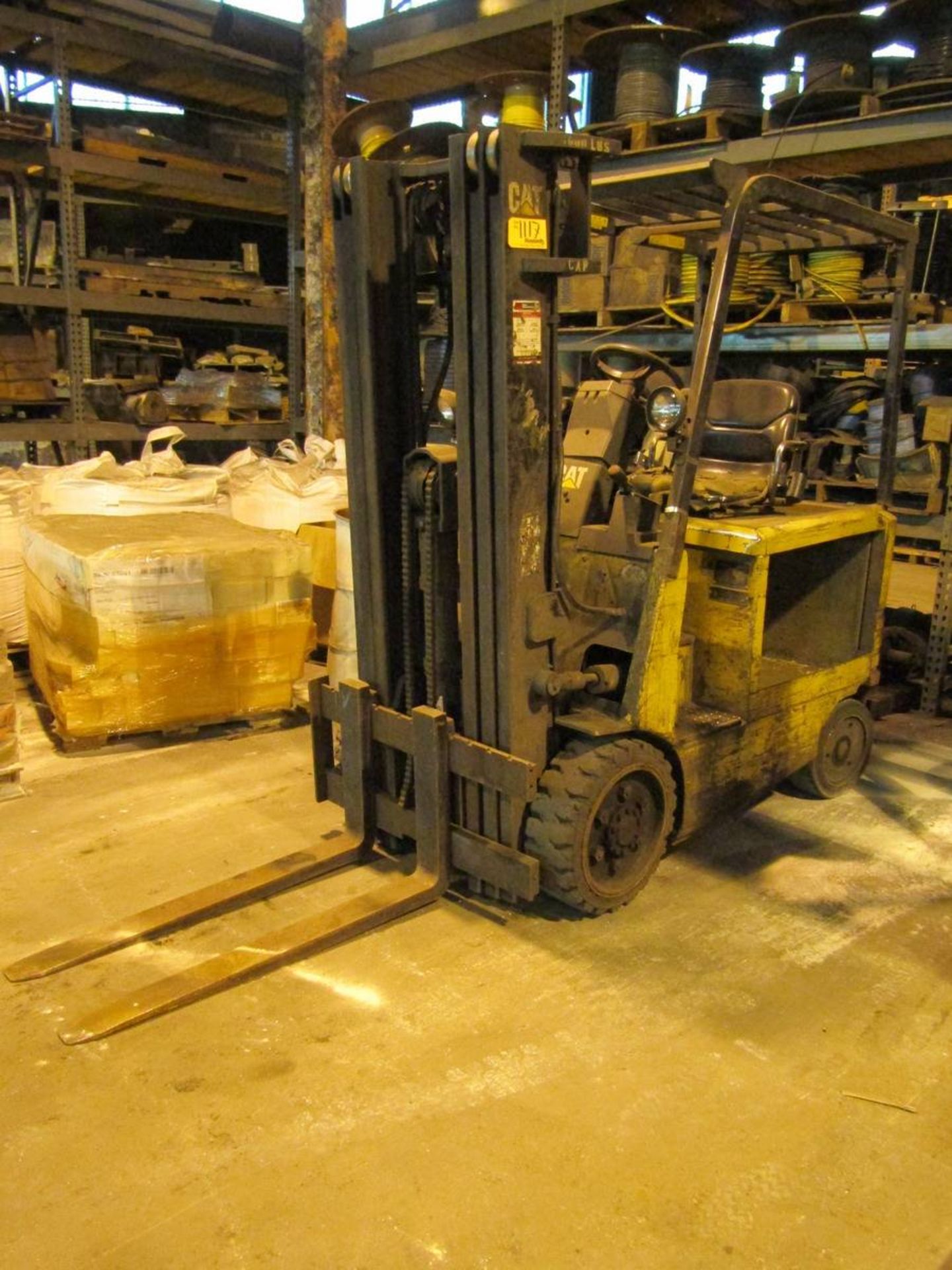 Caterpillar 2EC25 36V Electric Forklift - Image 2 of 8