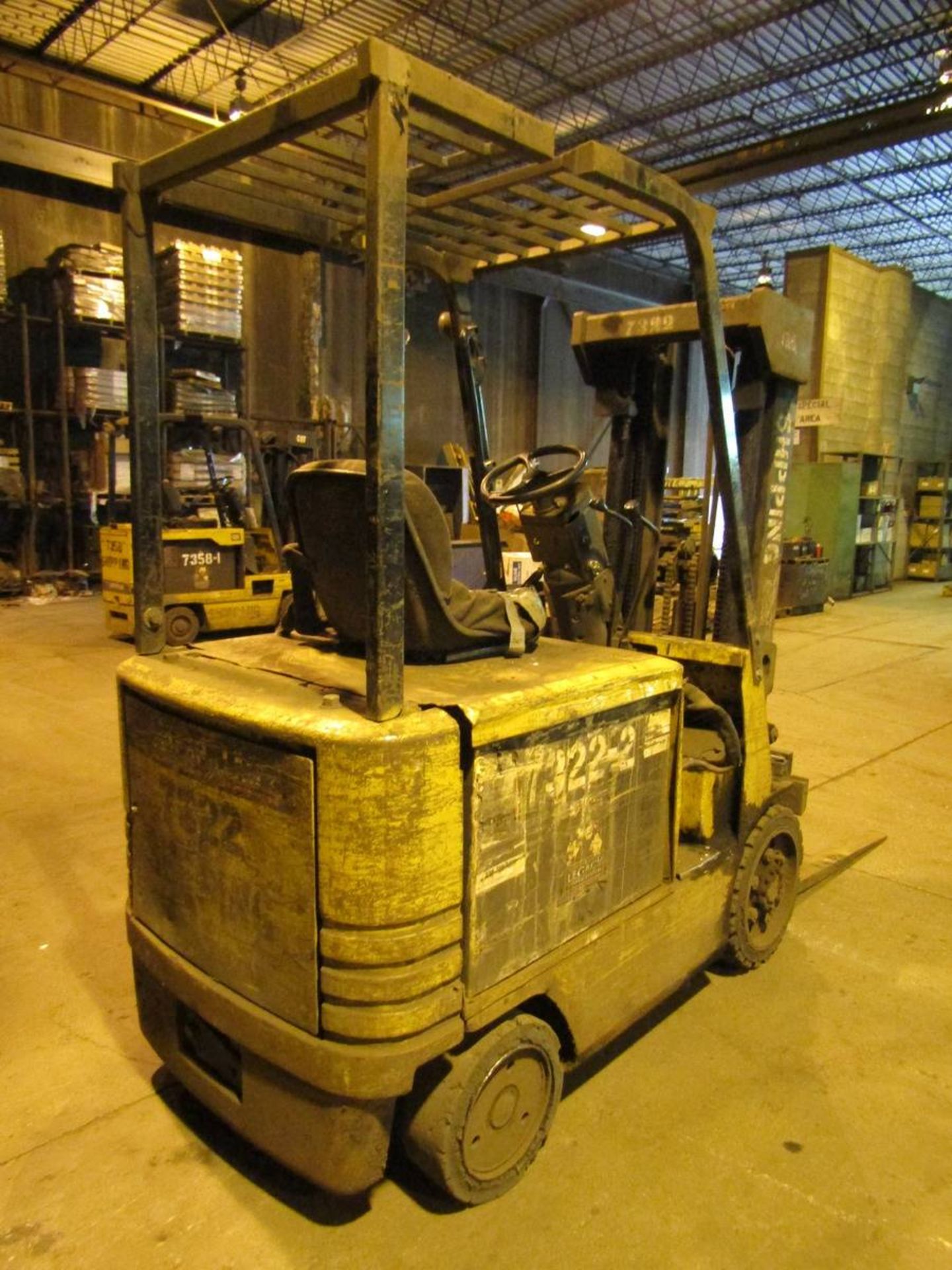 Caterpillar 2EC25 36V Electric Forklift - Image 4 of 7