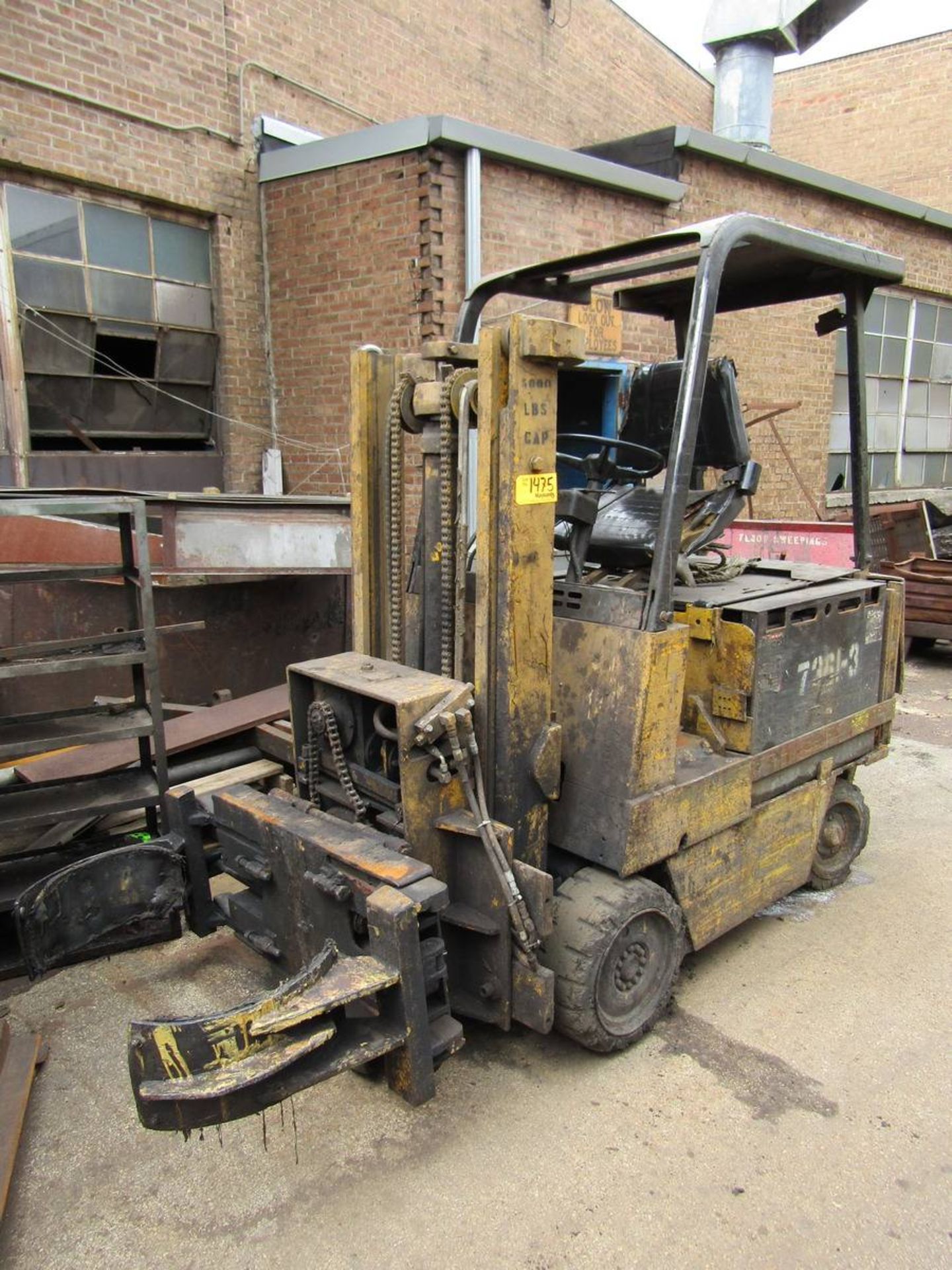 Caterpillar 36V Electric Forklift