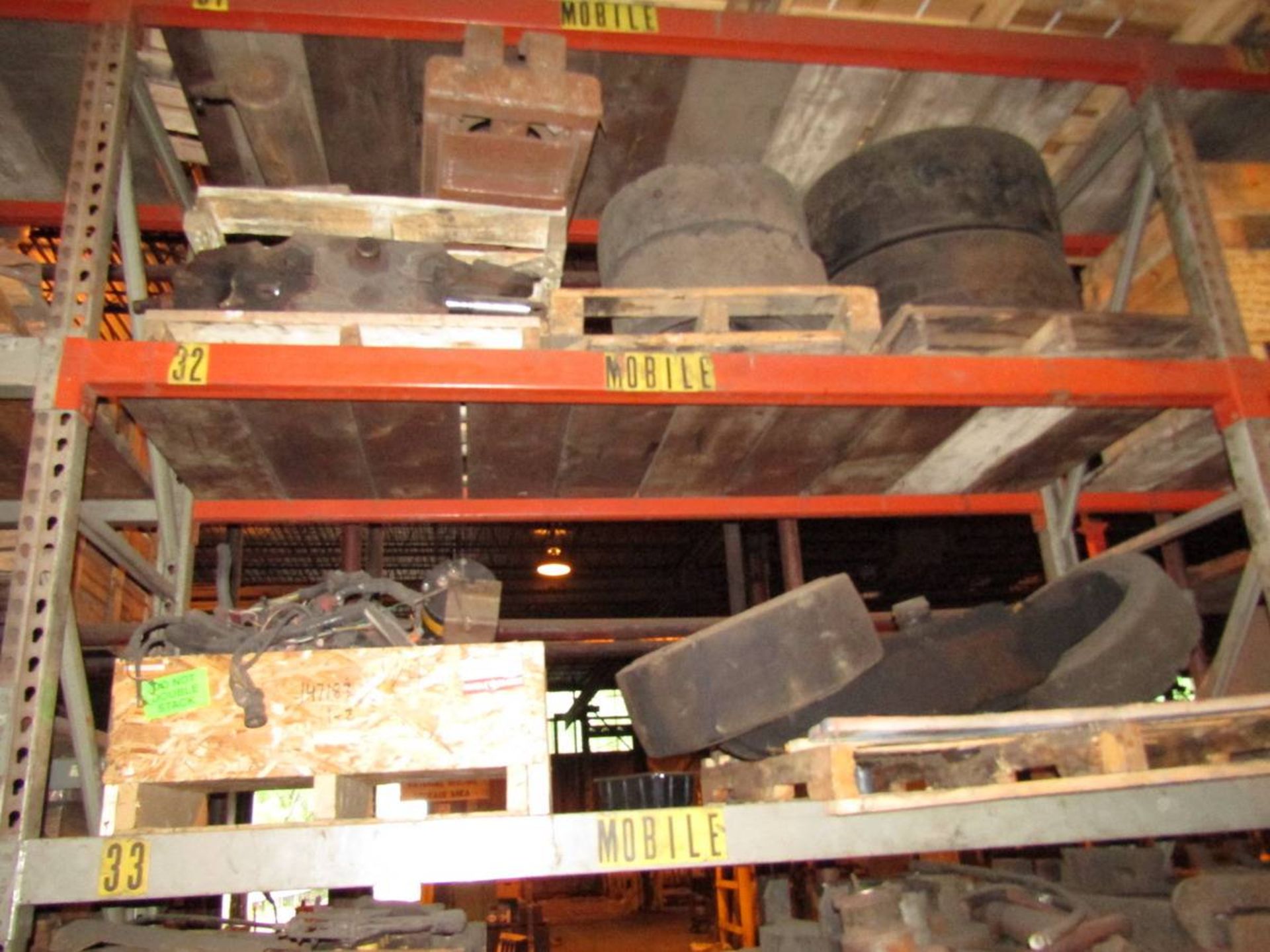 Remaining Contents of Pallet Racking - Image 34 of 40