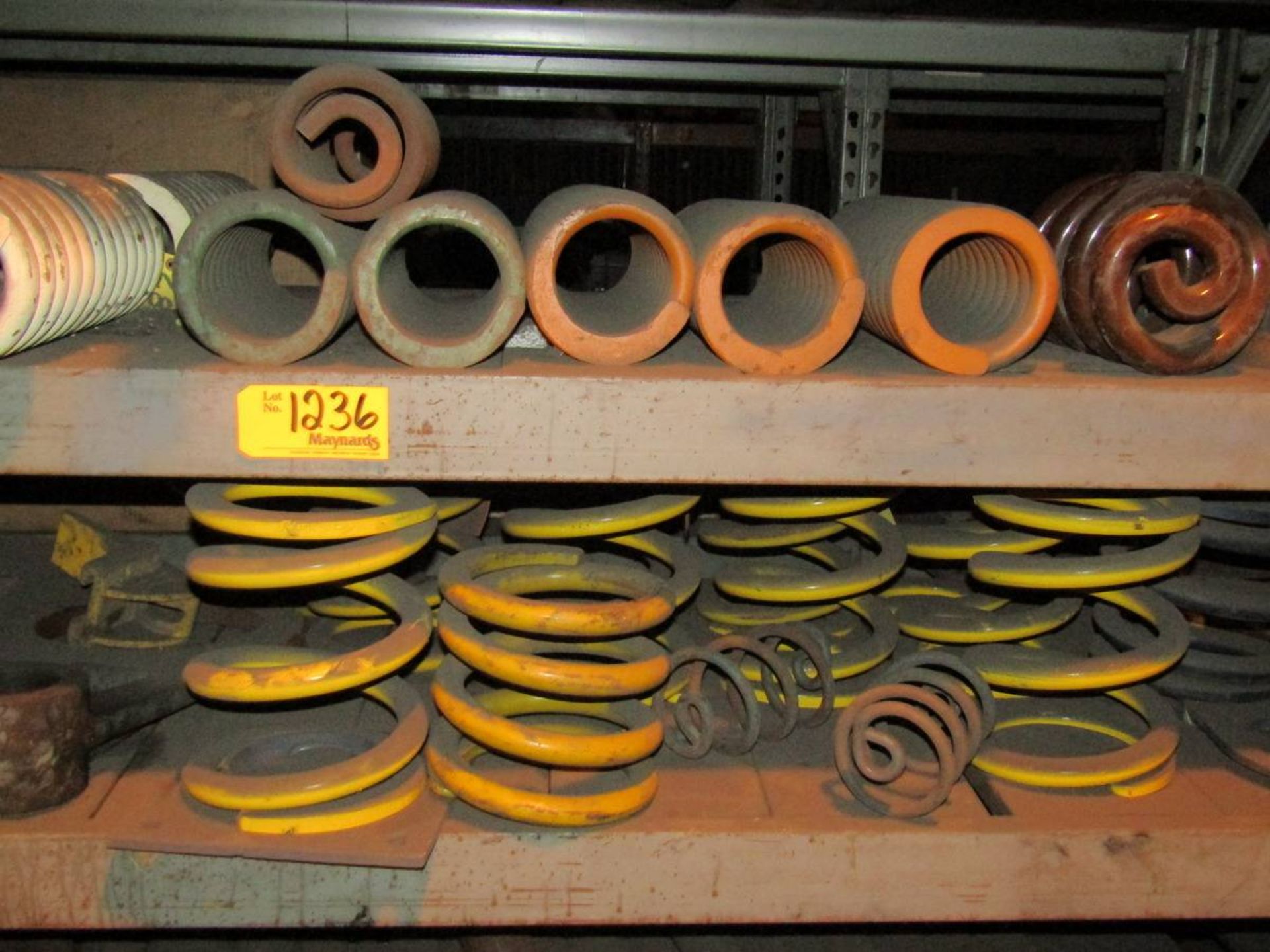 Lot of Assorted Shaker Conveyor Springs - Image 2 of 3