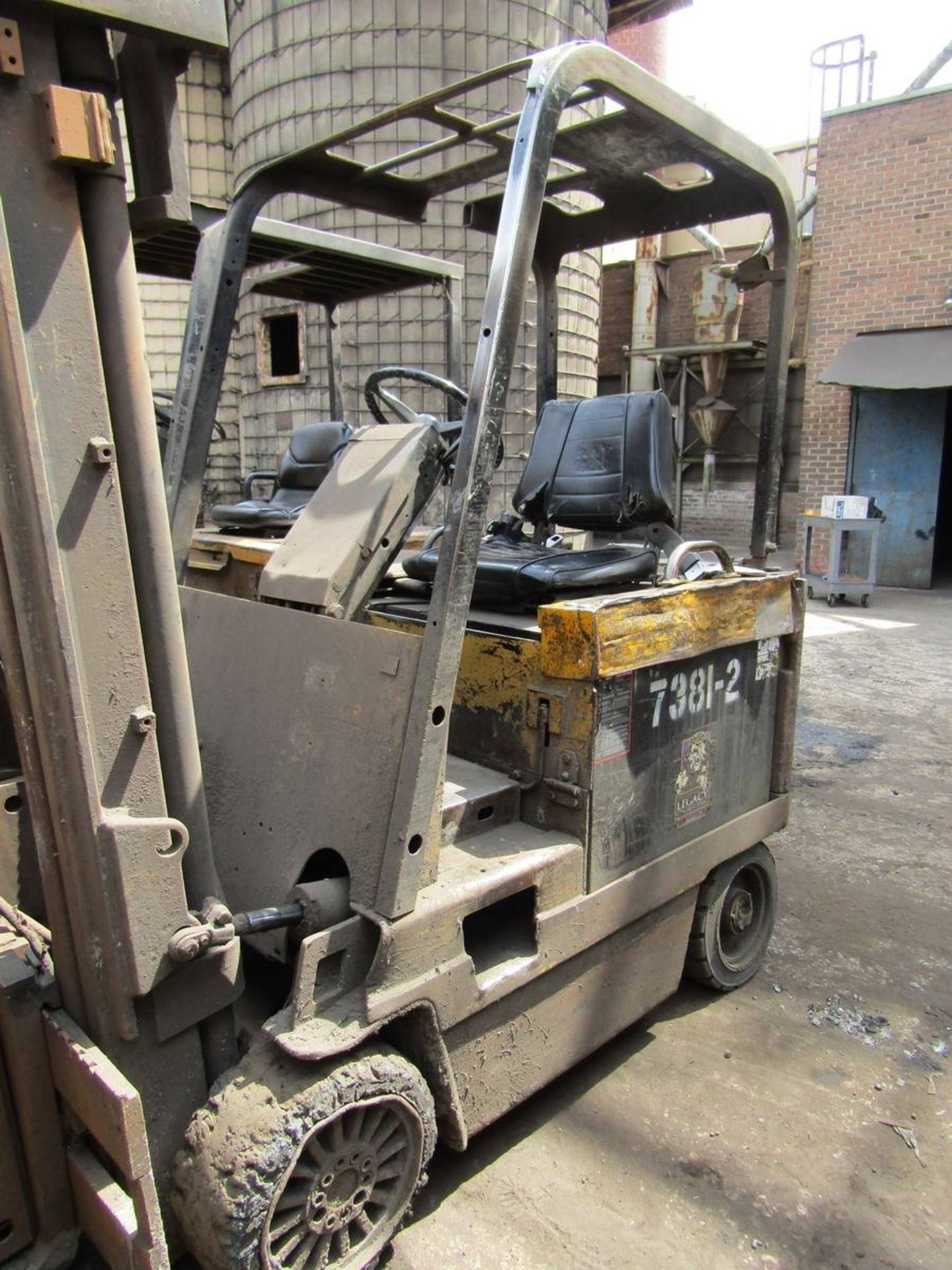 Caterpillar M50D 36V Electric Forklift - Image 4 of 7