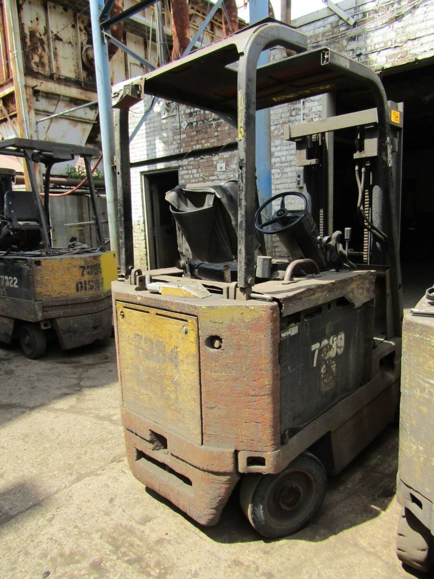 Caterpillar M50D 36V Electric Forklift - Image 3 of 6