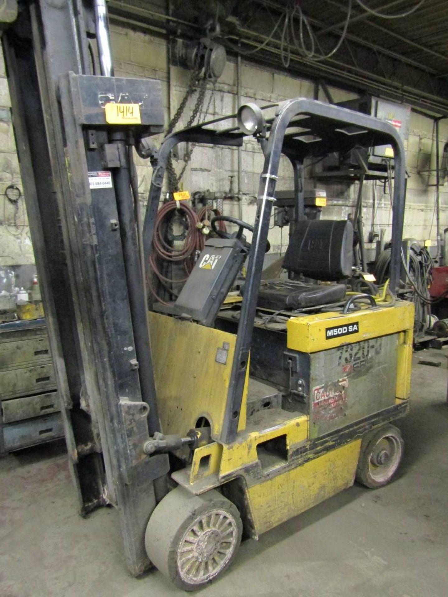 Caterpillar M50D 36/48V Electric Forklift