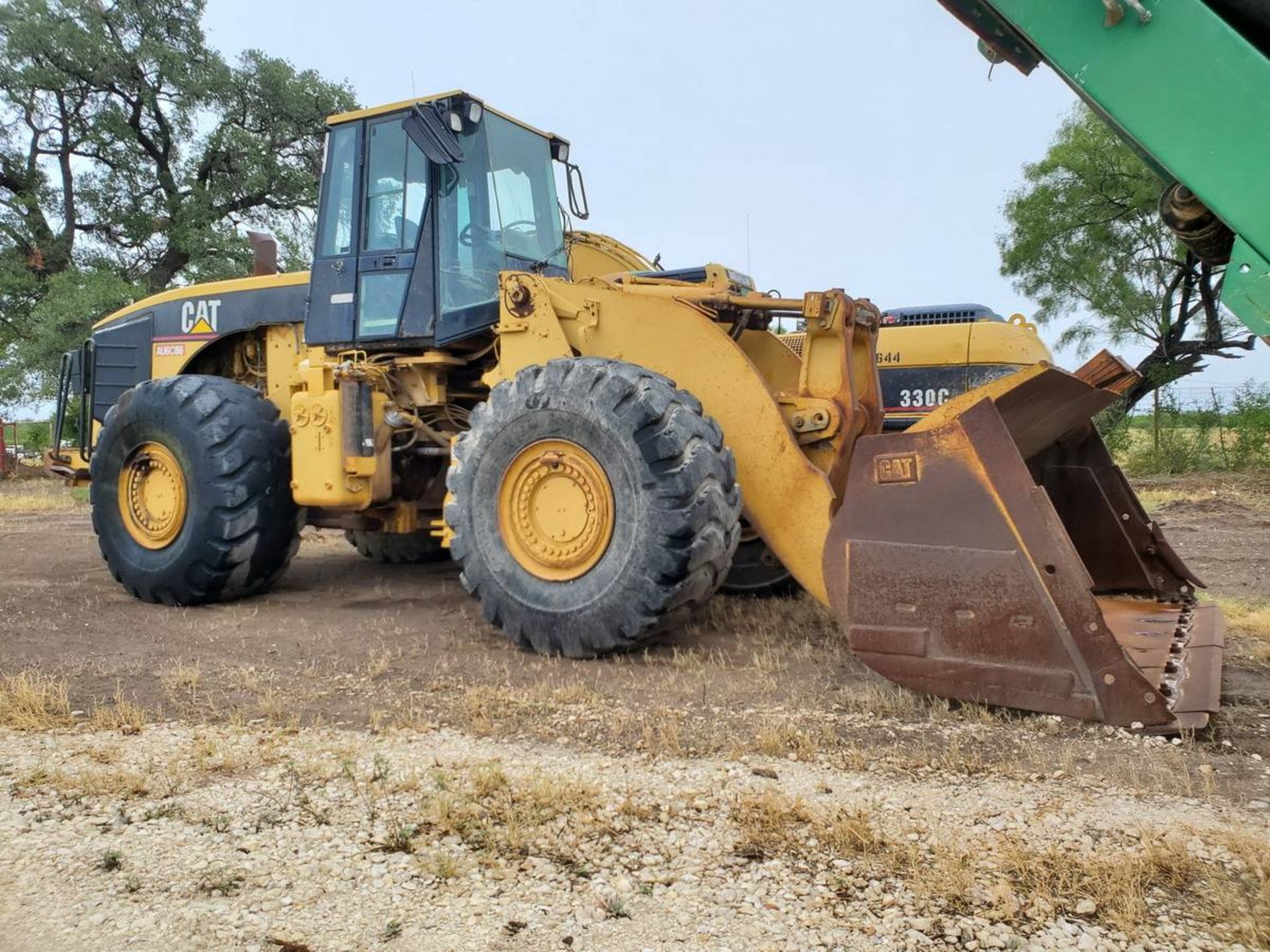 1996 Caterpillar 980G Wheel Loader - Image 2 of 9