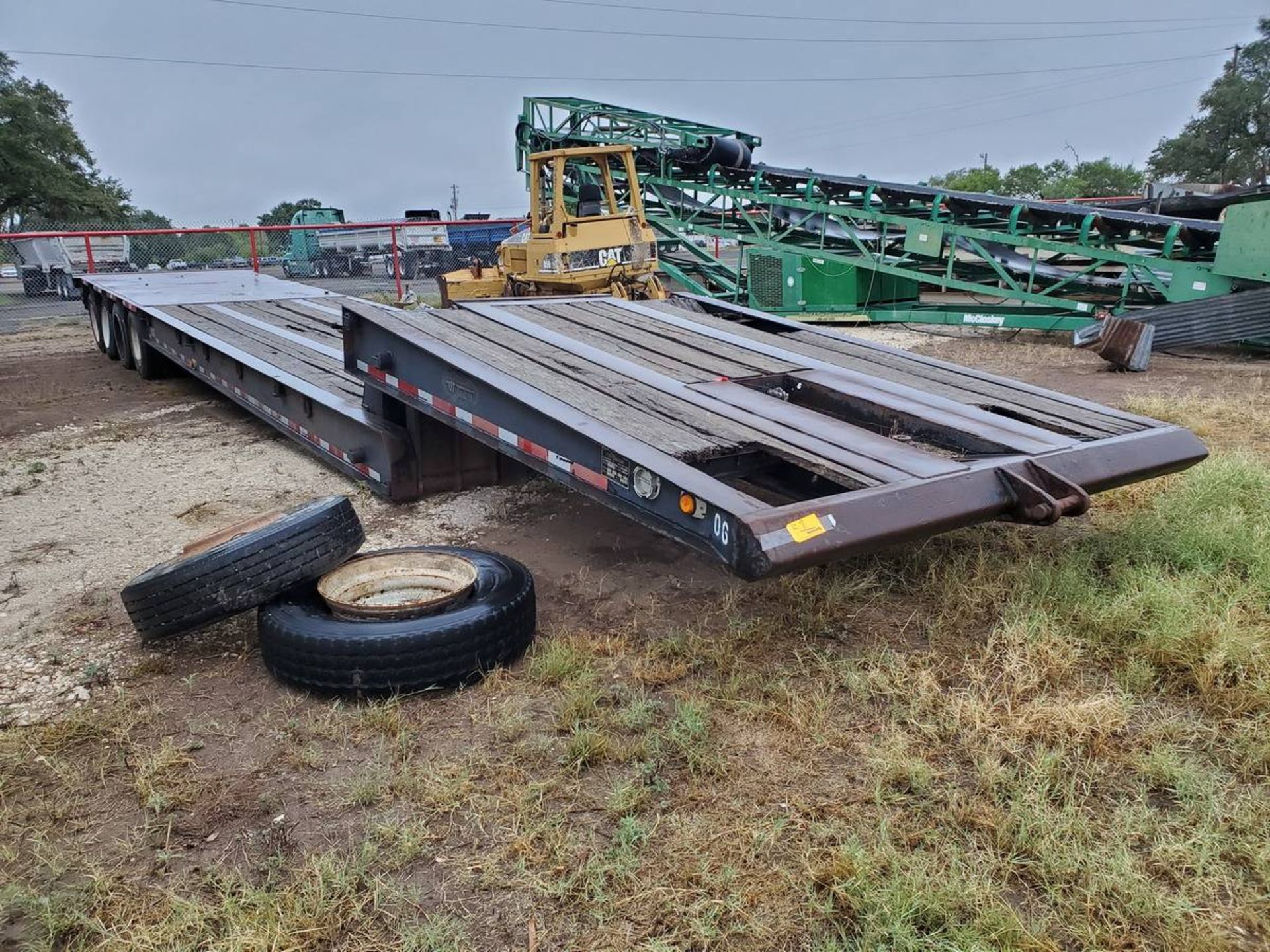 2005 Atoka 40-OFFN-60-4 Lowboy Trailer - Image 2 of 7