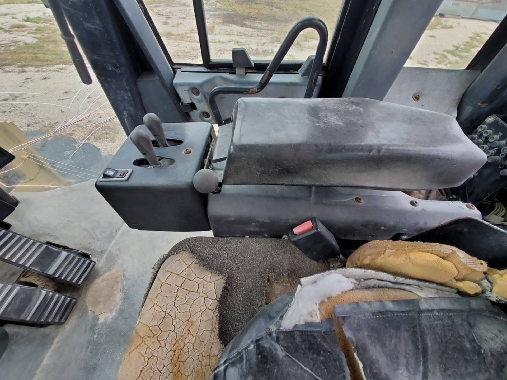 1996 Caterpillar 980G Wheel Loader - Image 7 of 9