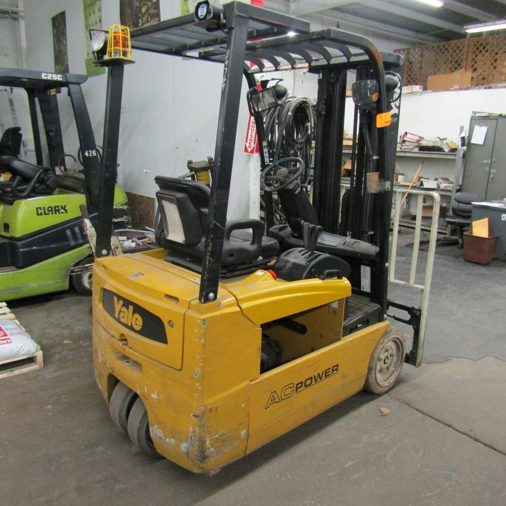 2009 Yale ERP040THN36TE082 Electric Fork Lift - Image 2 of 5