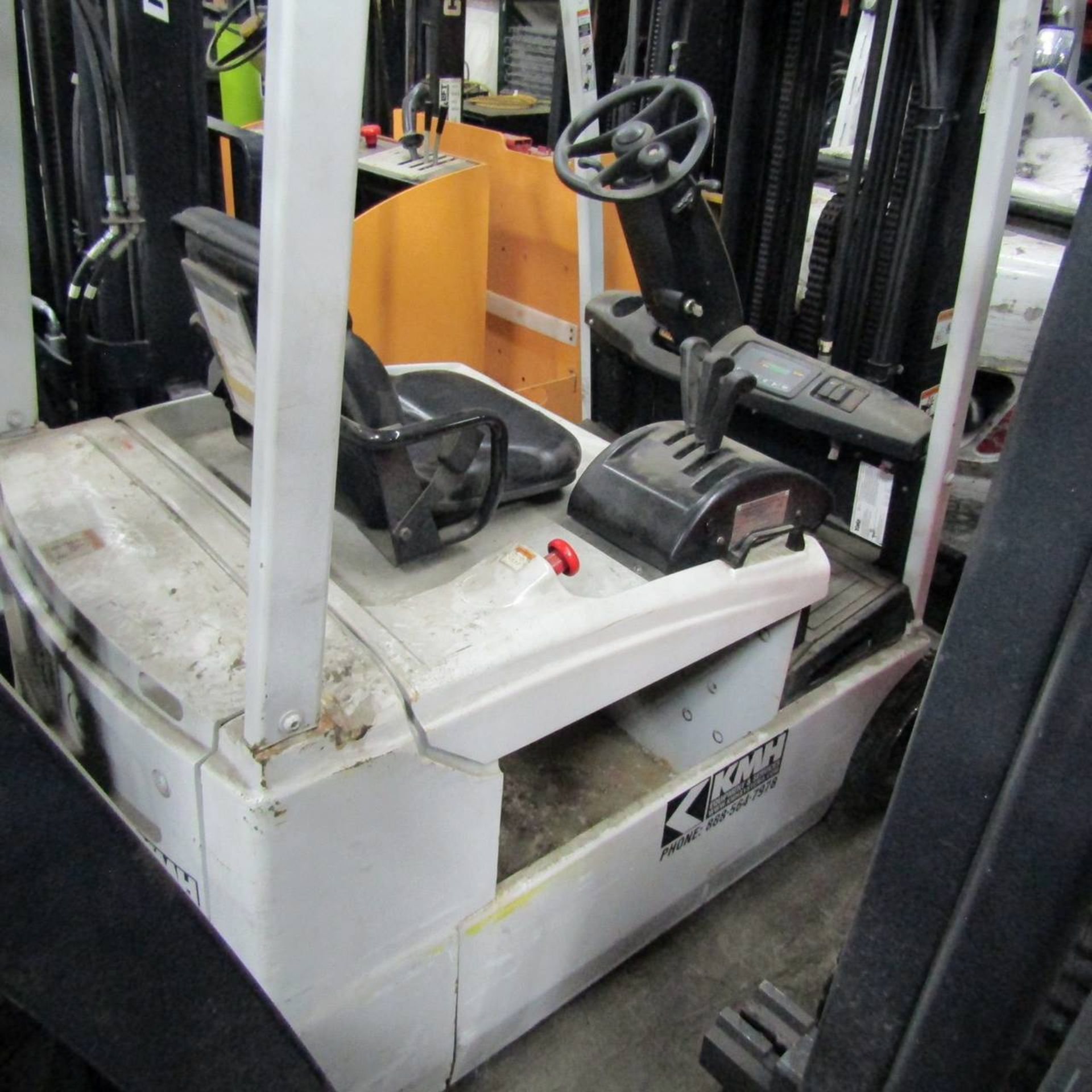 2009 Yale ERP040THN36TE082 Electric Fork Lift - Image 5 of 10