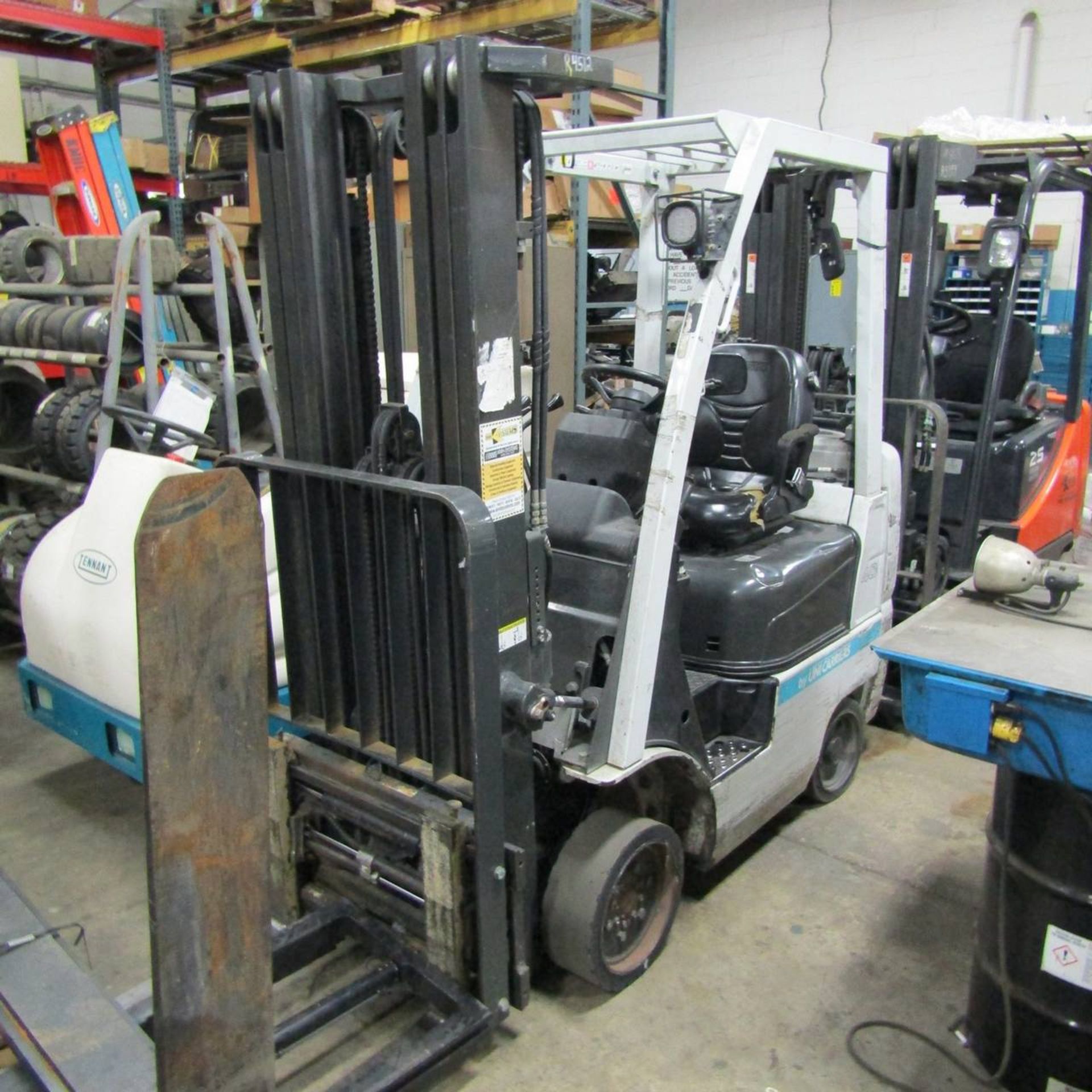 2014 Unicarriers MCP1F1A20LV Propane Fork Lift - Image 2 of 8