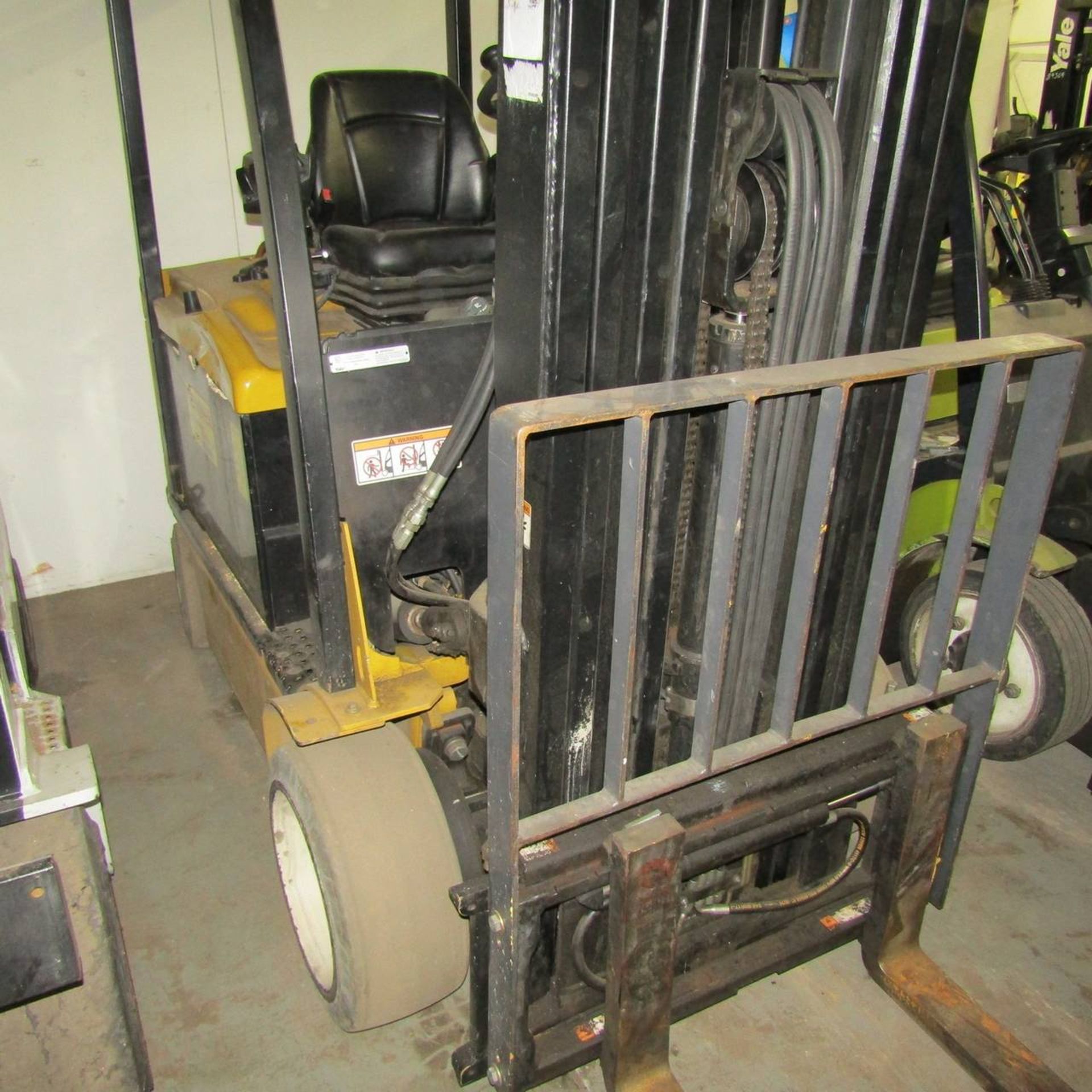 2011 Yale ERC065VGN36TQ100 Electric Fork Lift - Image 5 of 10