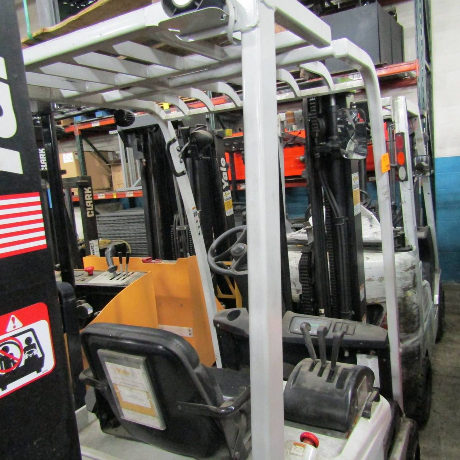 2009 Yale ERP040THN36TE082 Electric Fork Lift - Image 3 of 10