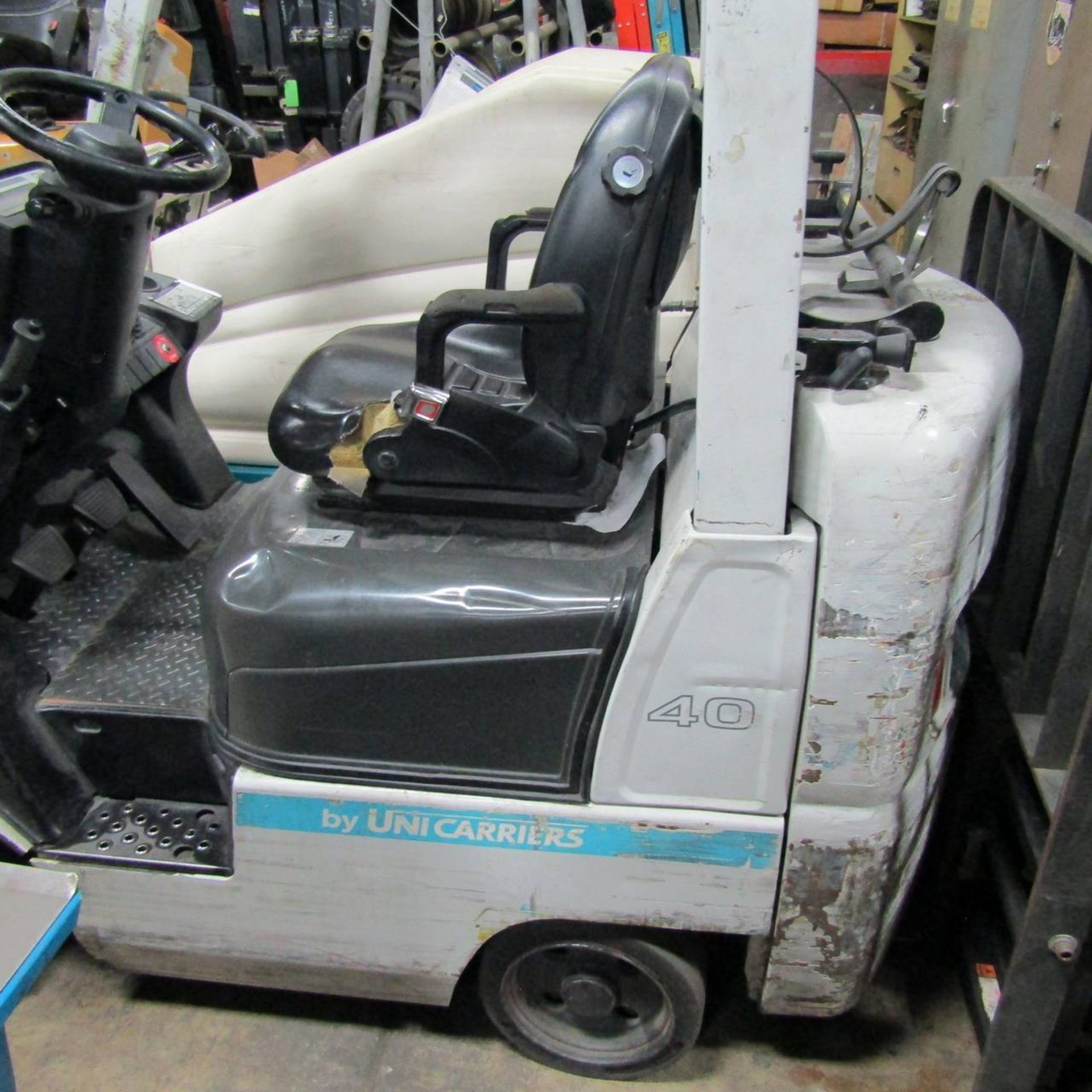 2014 Unicarriers MCP1F1A20LV Propane Fork Lift - Image 5 of 8