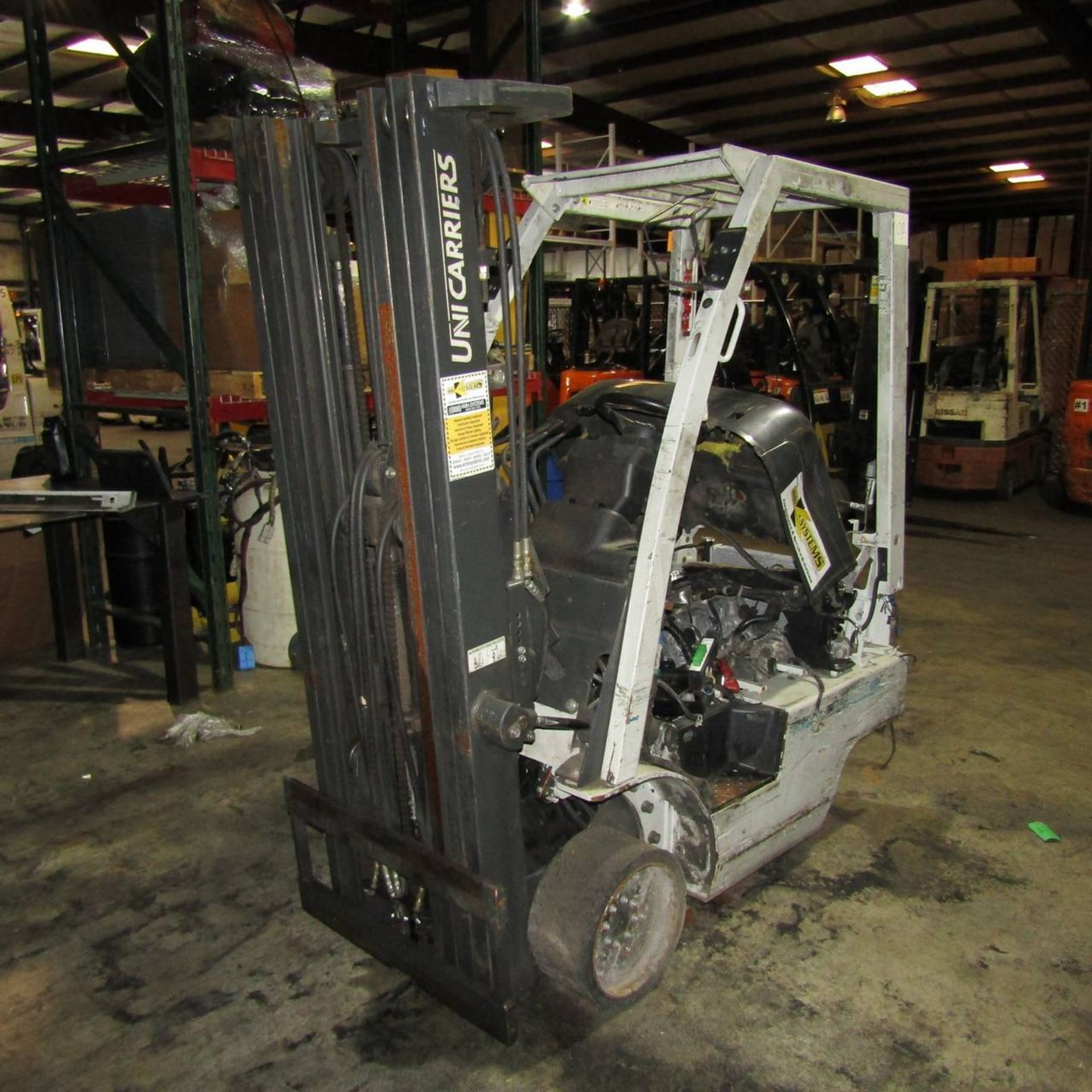 2014 Unicarriers MCP1F1A20LV Propane Fork Lift - Image 2 of 6